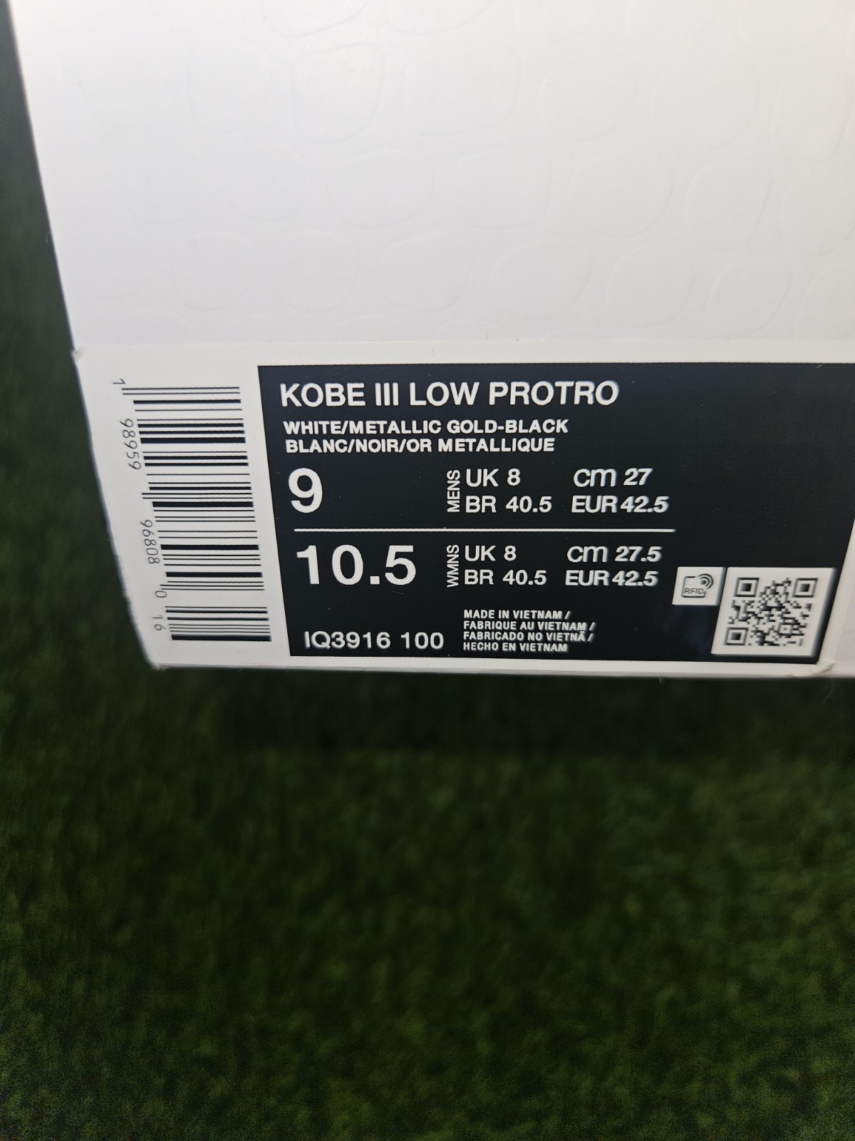 Size 9 – Kobe III Low Protro (IQ3916 100) Mambacita