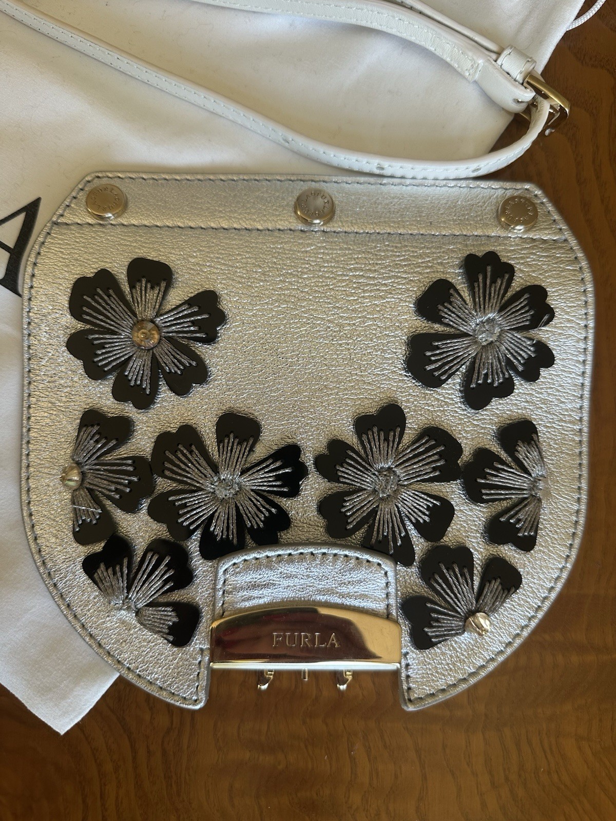 Furla Metropolis Crossbody Leather Bag With 3 Interchangeable Covers