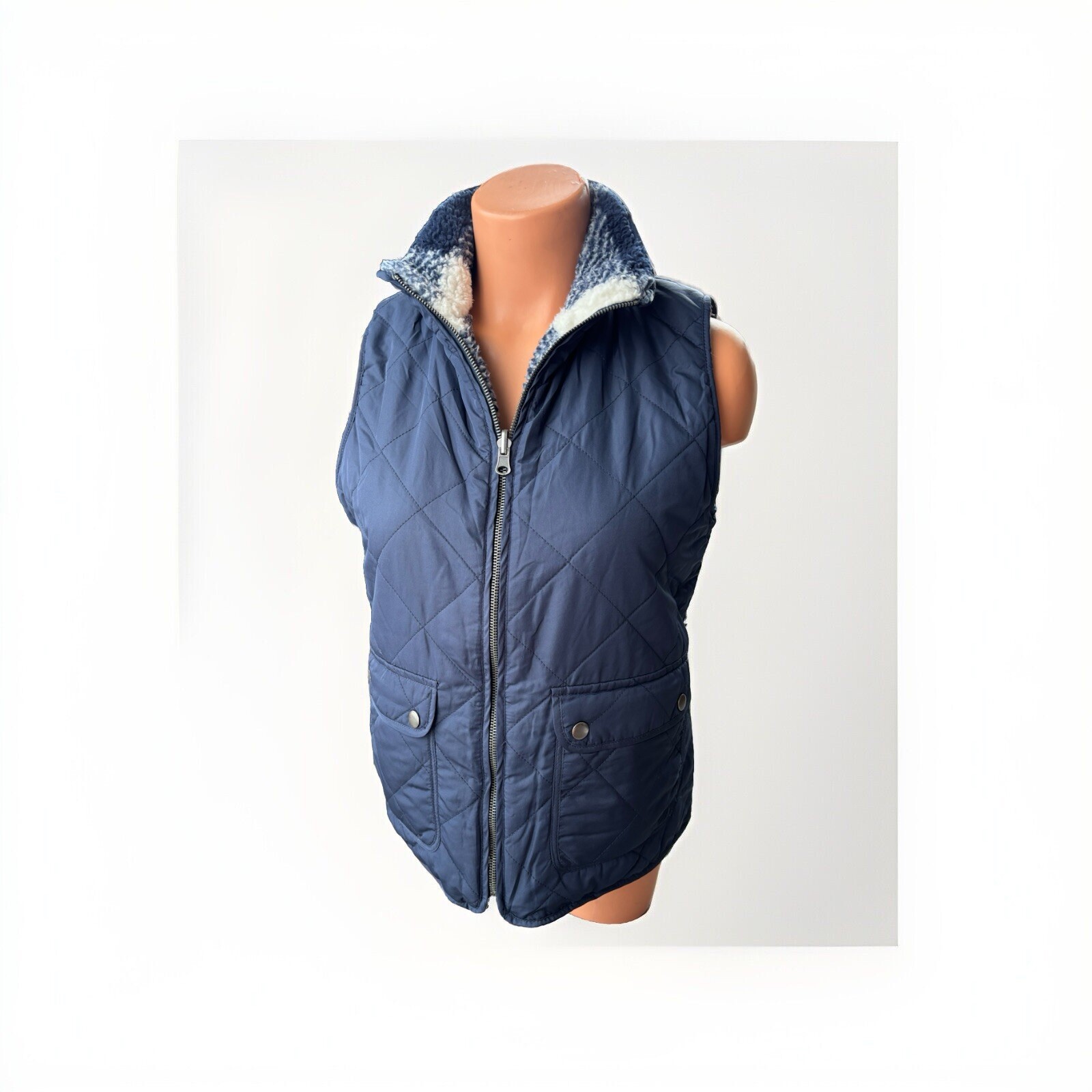 Thread & Supply Size S Navy Blue Reversible Quilted Sherpa Vest