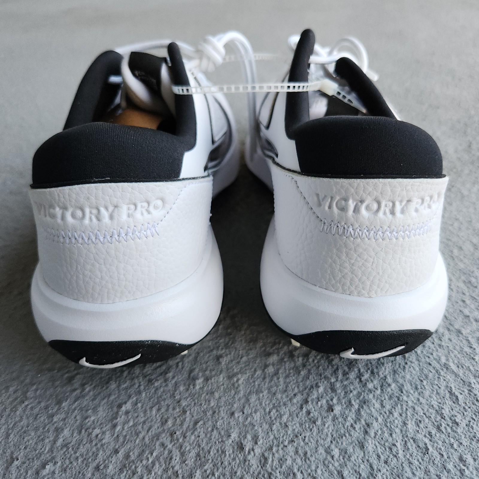 Nike Victory Pro 3 Wide Golf Sneakers White/Black DX9028-101 Size 12.5 US