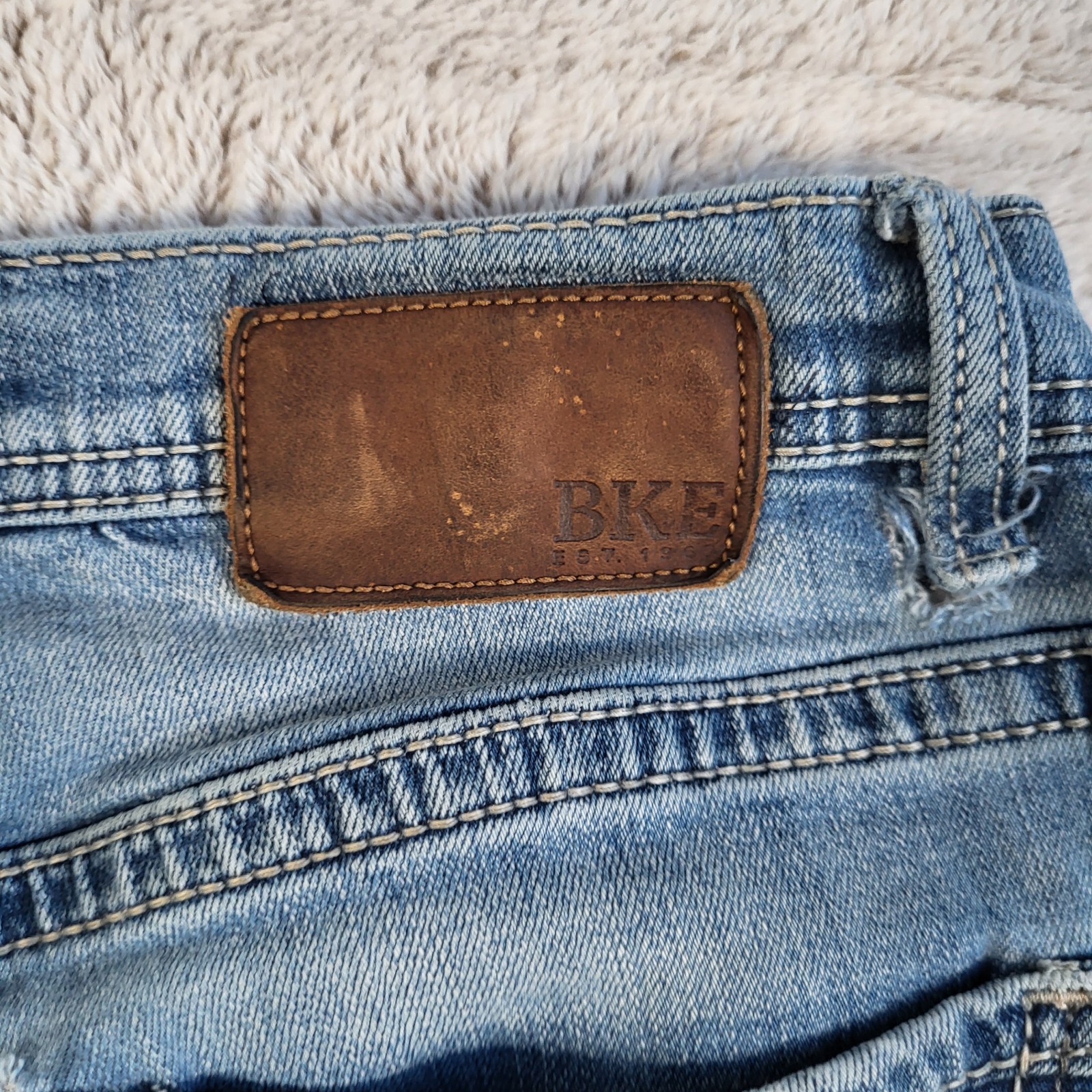 BKE Aiden Slim Fit Bootcut Jeans Men’s 29×34 Blue Light Washed Heavy Distressed