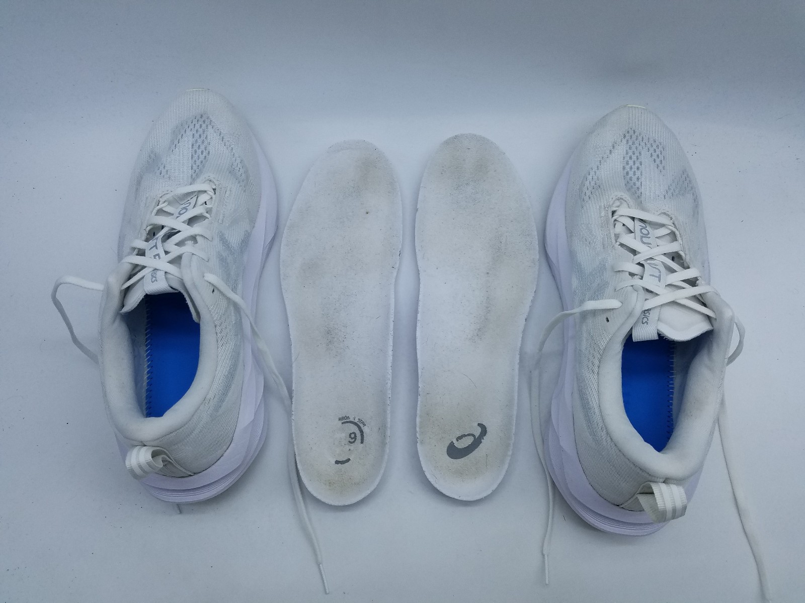 Asics Novoblast 5 Men’s Size 9.5 Running Shoes White