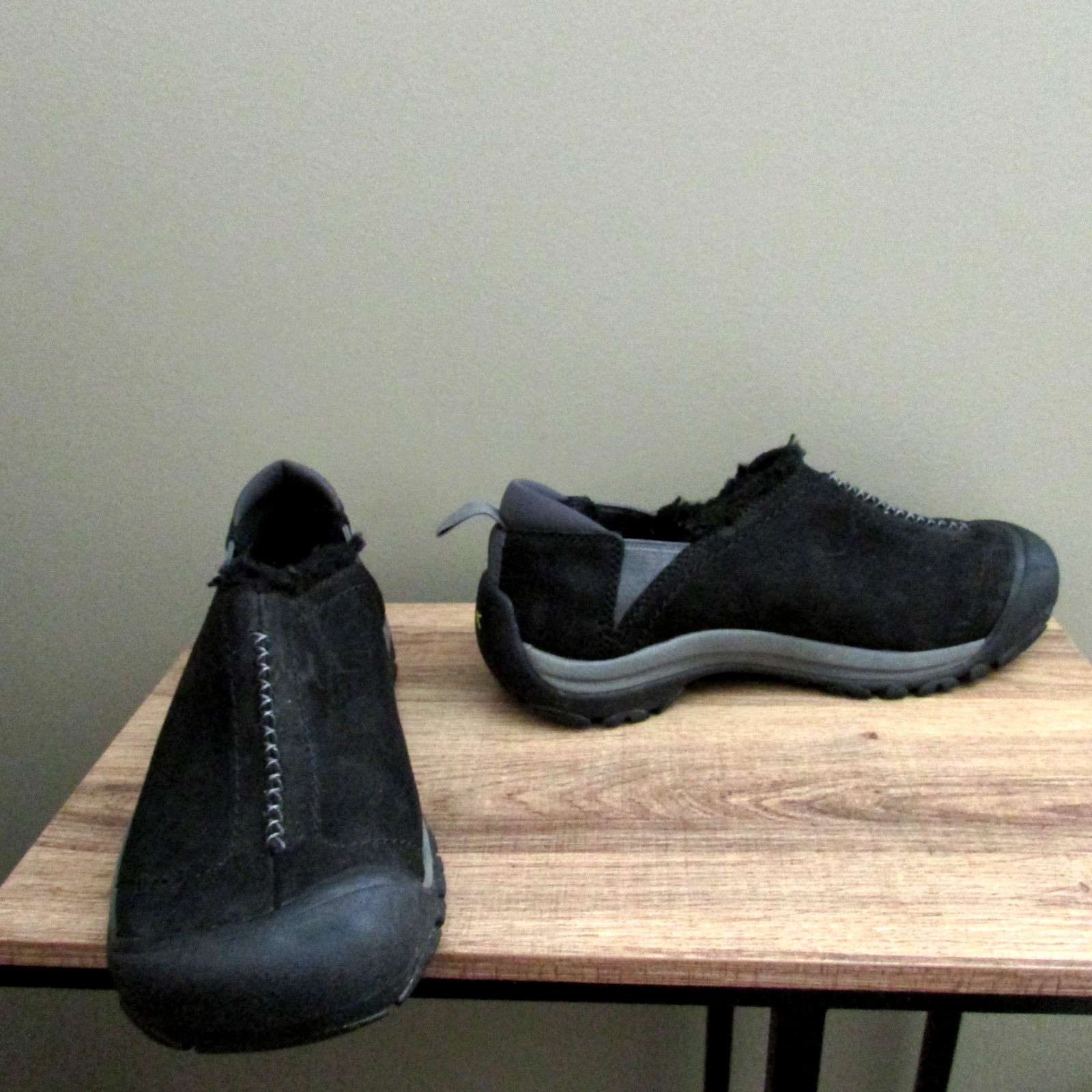 Keen Kaci Oiled Nubuck Leather black slip on Casual Comfort Shoes Sz 9