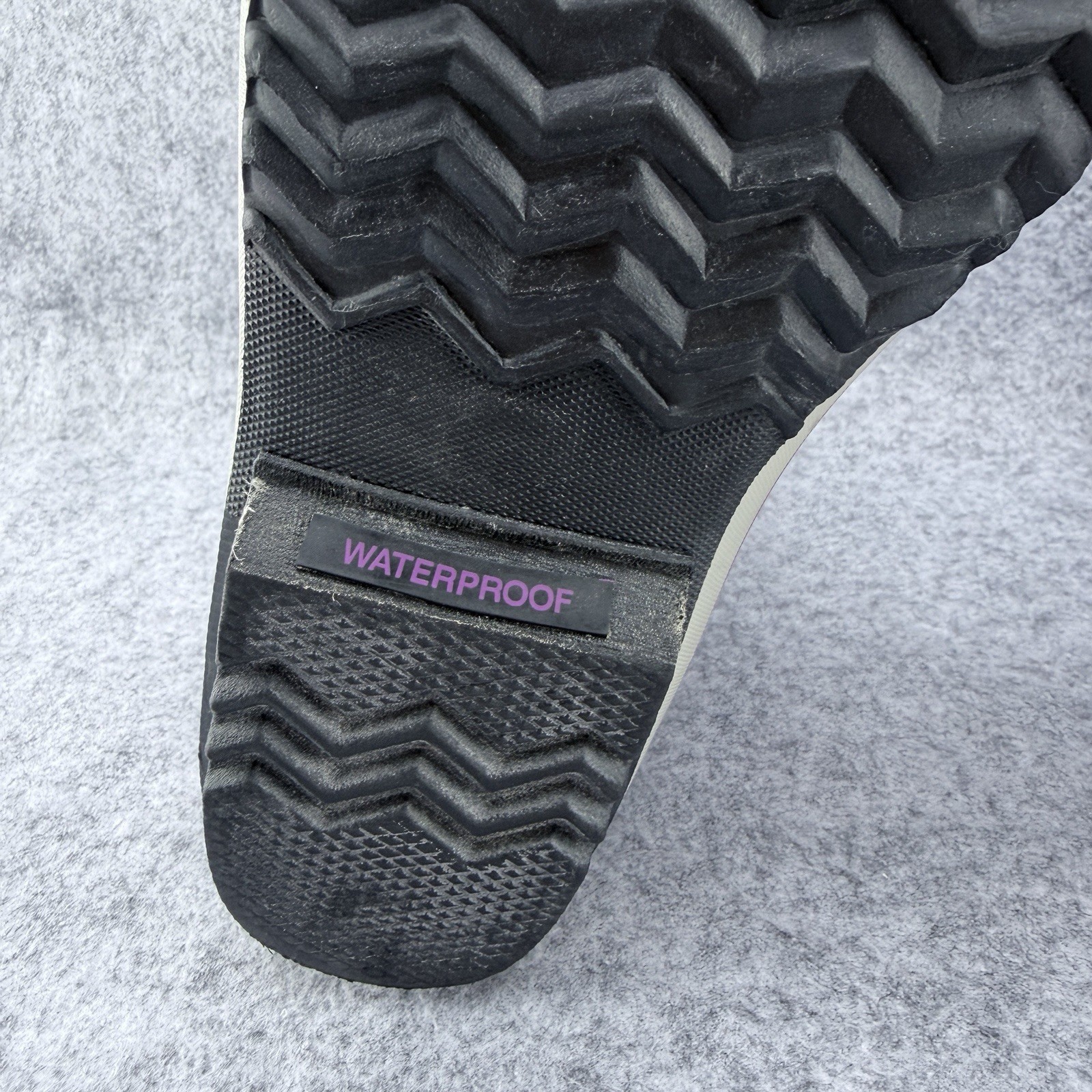 Sorel Waterproof Faux Fur Adjustable Lined Boot Women’s Size 5 Purple NY1879-562