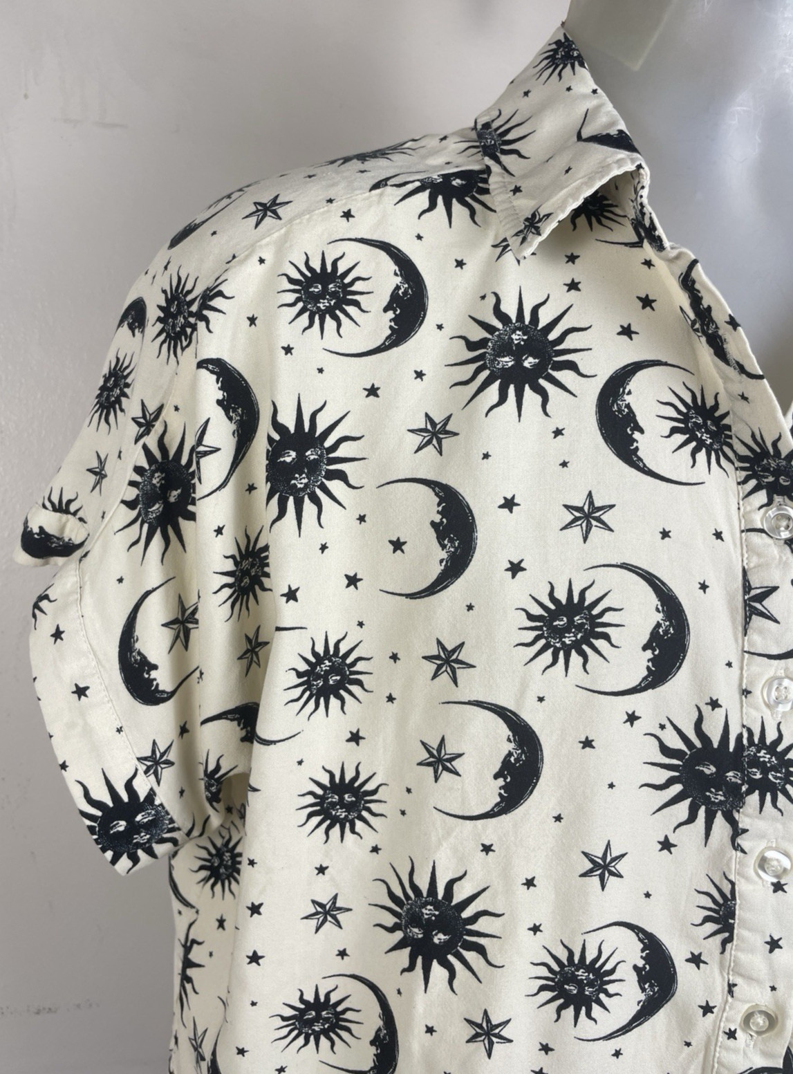 Hot Topic S Celestial Moon Star Crop Button Up Whimsigoth Boxy Goth Shirt Small