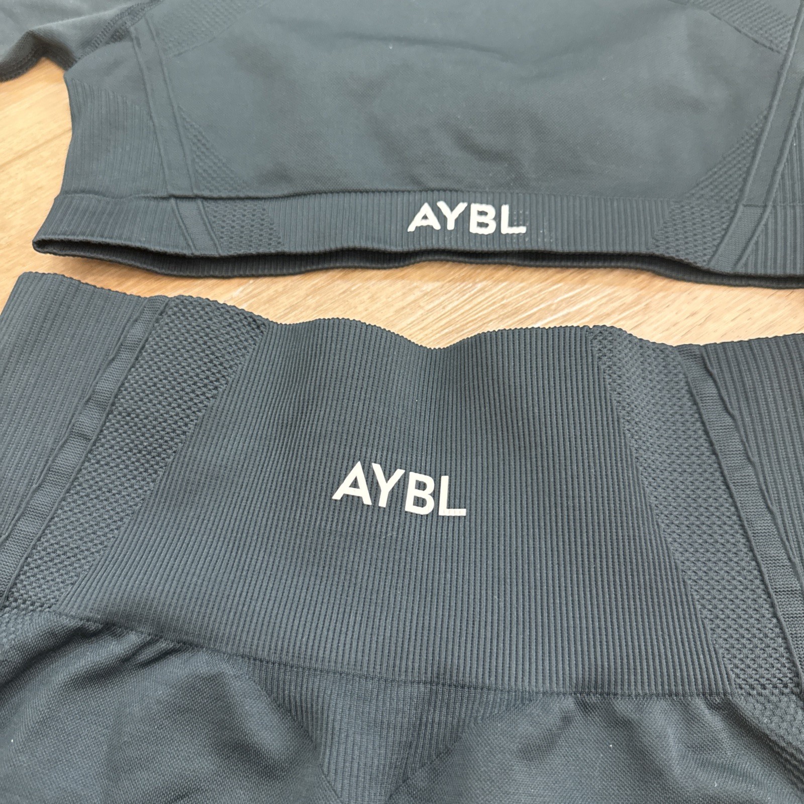 AYBL – Sports Bra & Shorts Set – Size S and XS – Forest Green