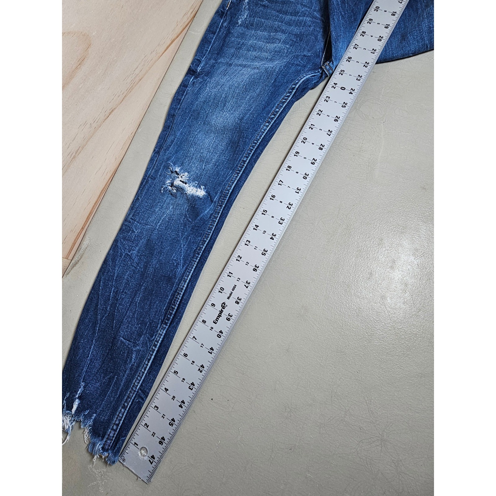 Zara Woman Premium Denim Distressed Slim Jeans Blue Frayed Hem Size 6 2606-115
