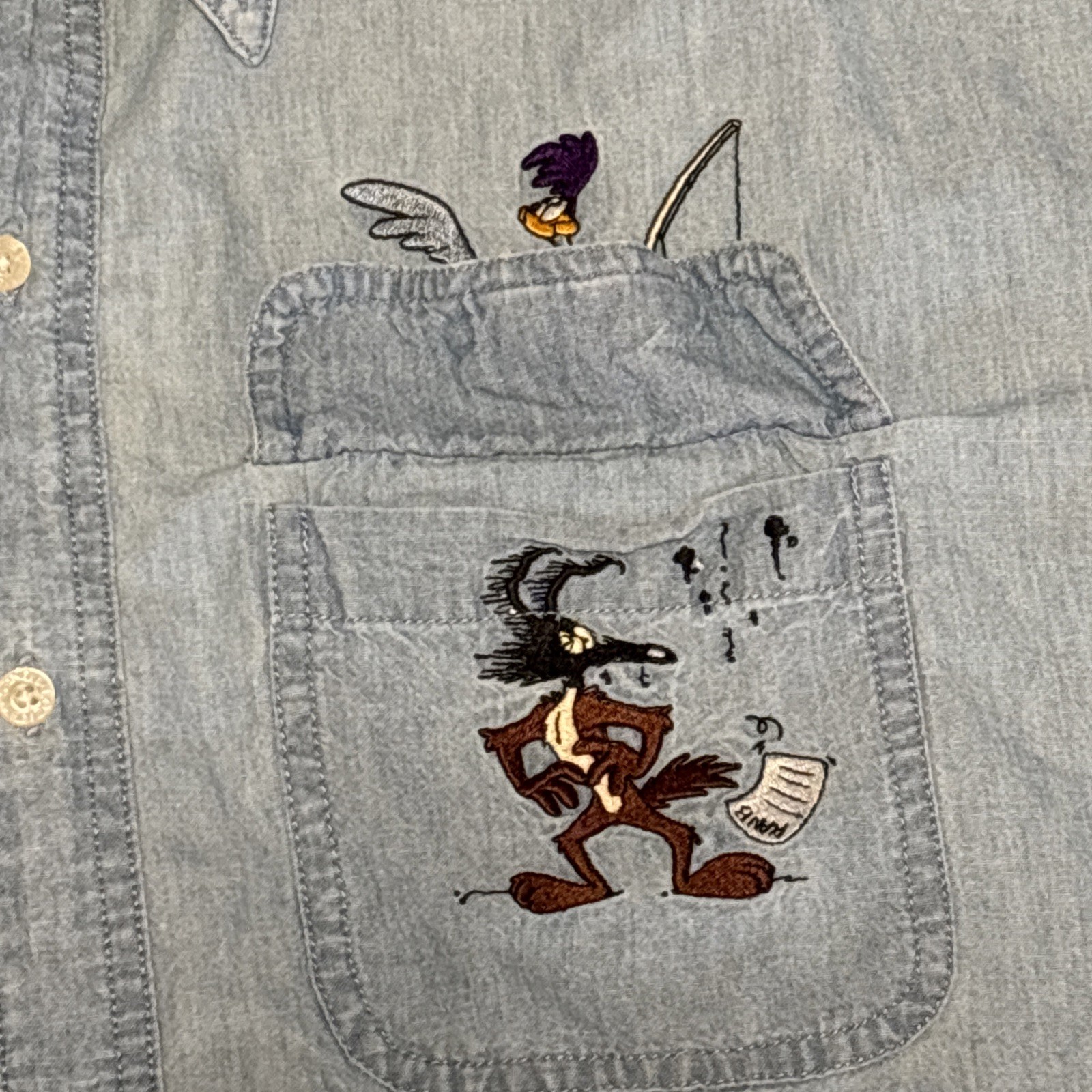 Vintage Warner Bros Looney Tunes Embroidered Blue Denim Button Up Shirt Men L