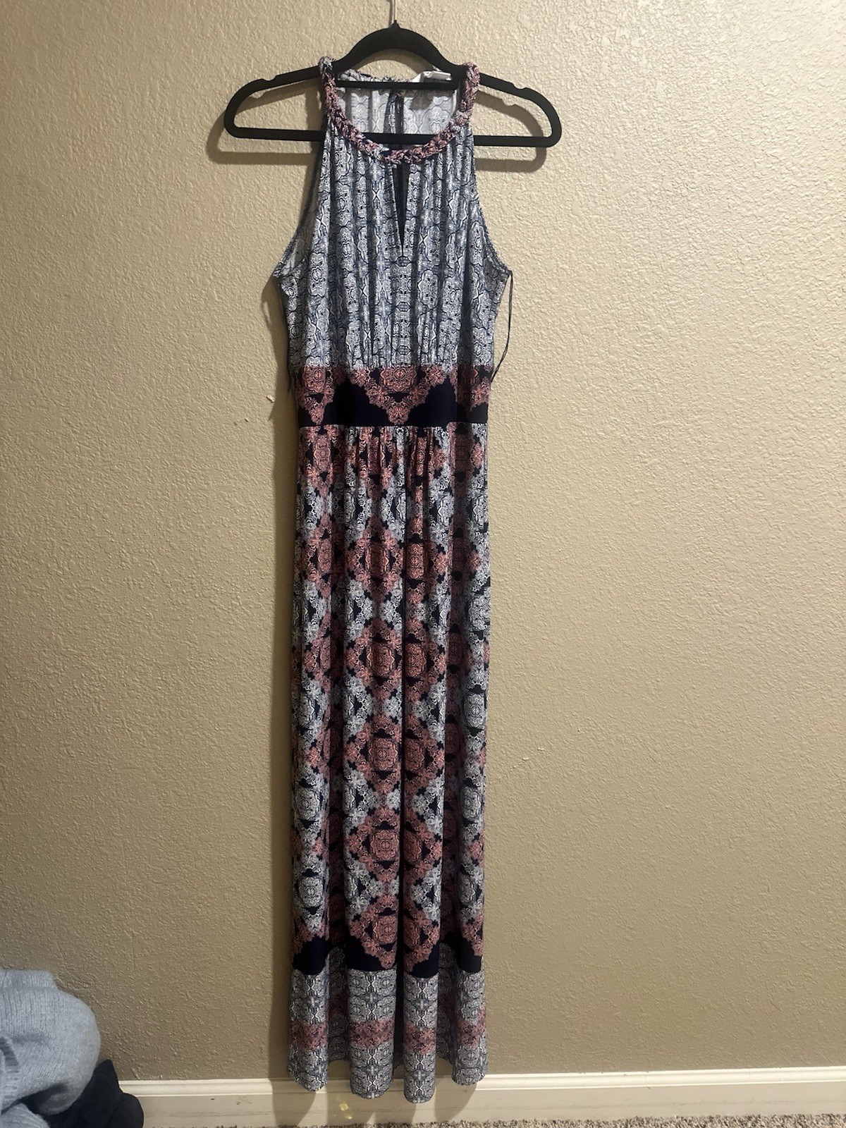 Wisp Blue Pink White Geometric Halter Sleeveless Maxi Dress Rayon Size 4