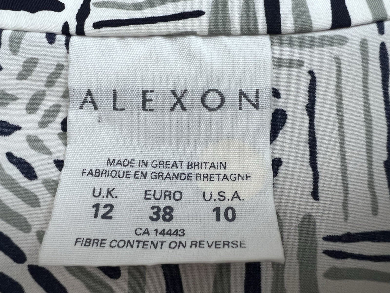 VTG Alexon Light Gray Women S/S Button-Up Shoulder Pads Shirt Top Sz 10 US Boxy