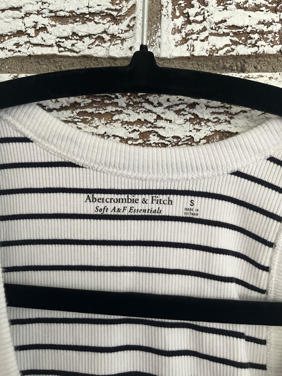 Abercrombie & Fitch Black White Striped Tank Top Modern Basic quiet luxury S