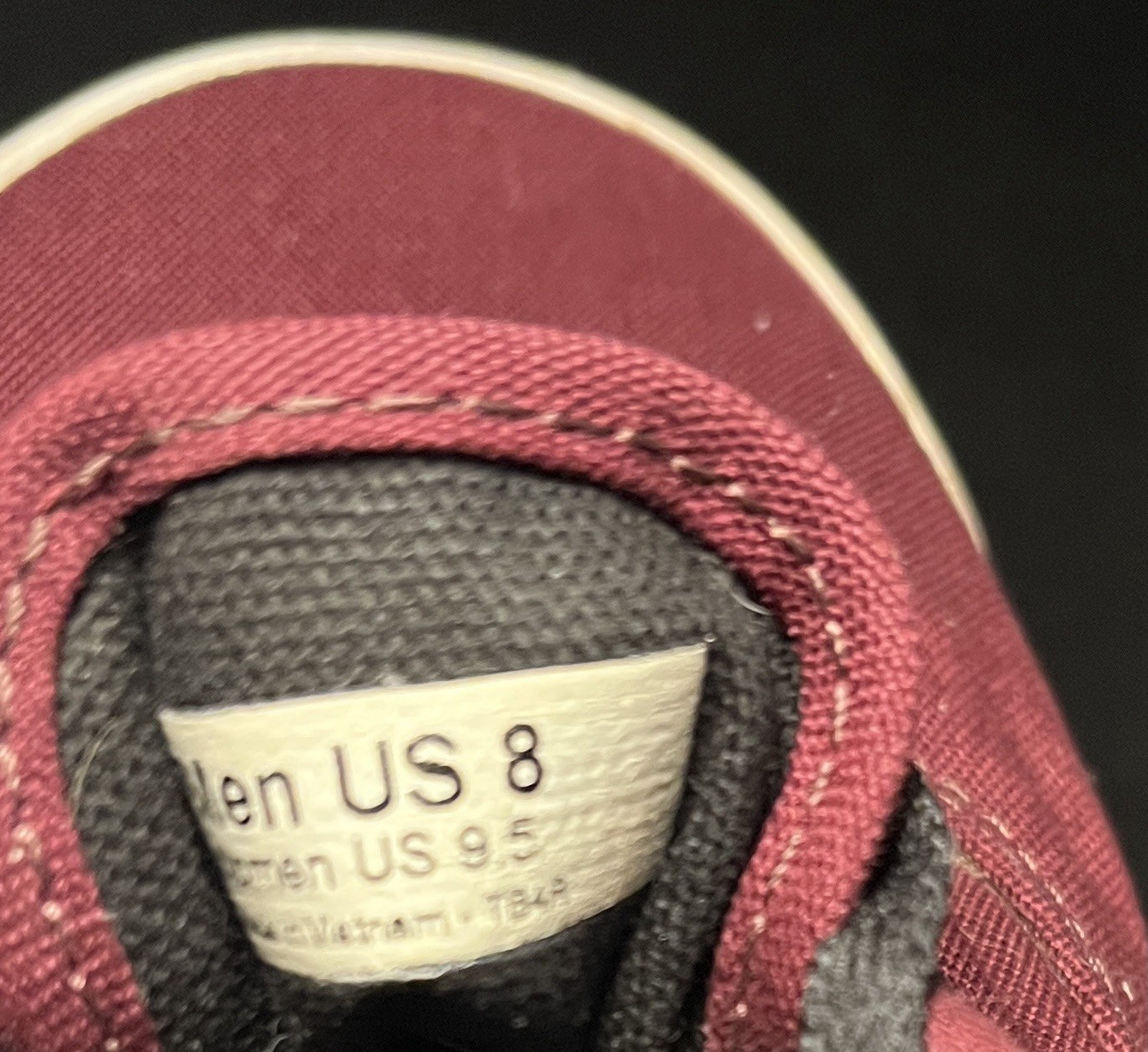 VANS Authentic Classic Skate Shoes Maroon Port Royale Canvas Men 8/Women 9.5