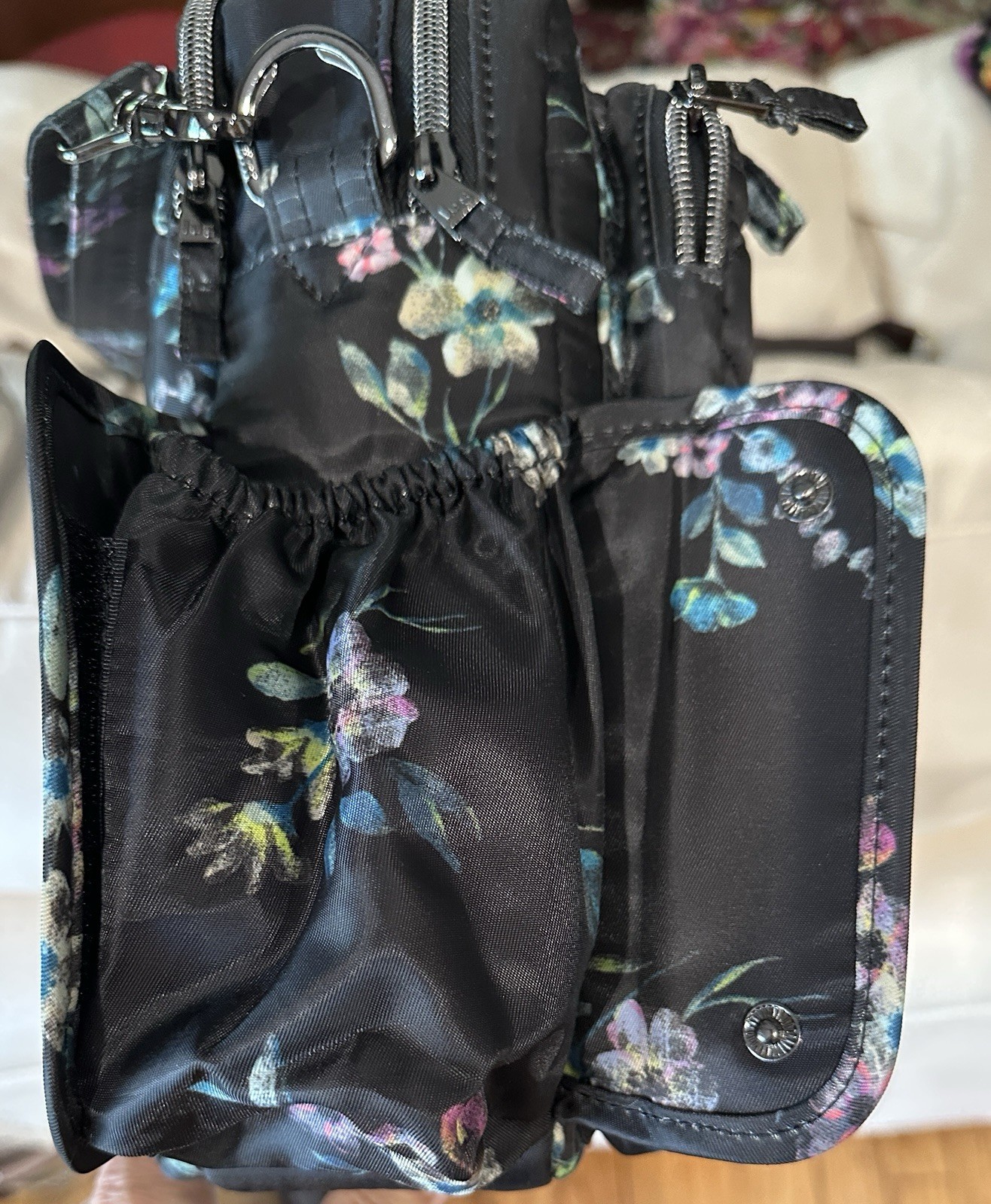 Lug Compass Black Bouquet Floral Medium Organizer RFID Convert Crossbody Bag BK