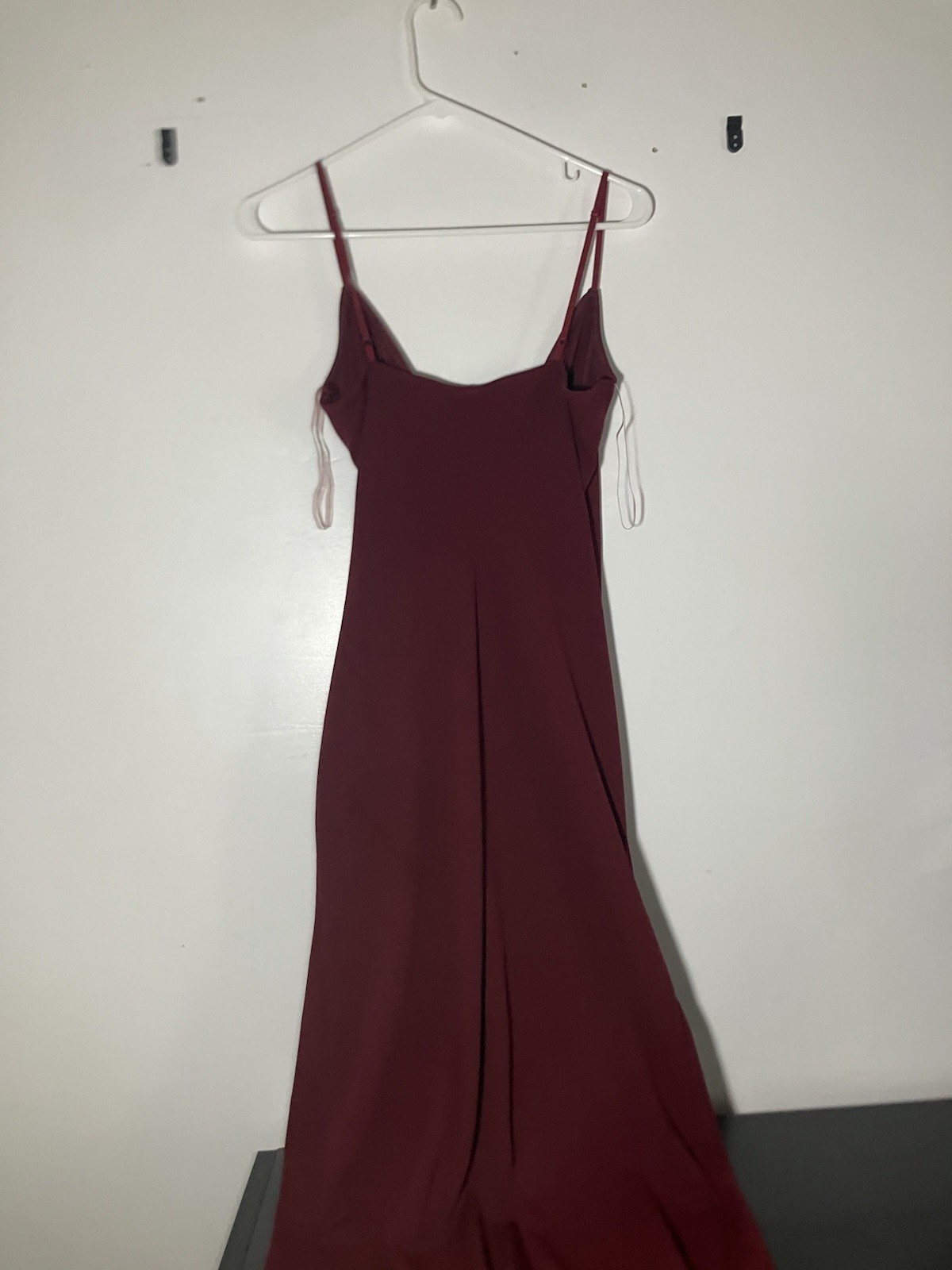 Windsor Burgundy Formal High-Slit Maxi Dress [M]