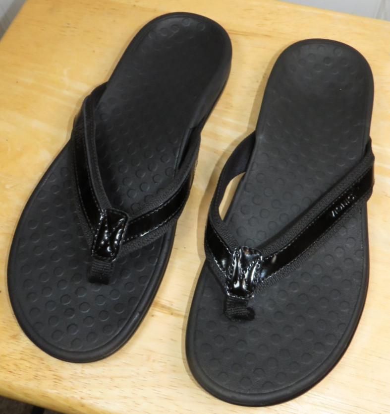 Vionic Womens Tide Orthotic Flip Flops Black Patent Thong Sandals Size 9