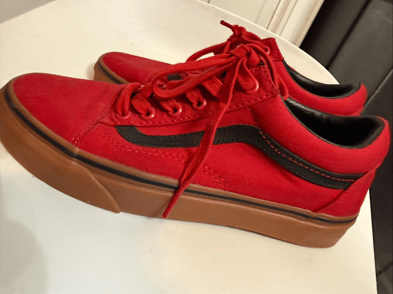 Vans Unisex Old Skool Skateboarding Canvas Sneakers Red Men 5.5/Women 7 NWOT