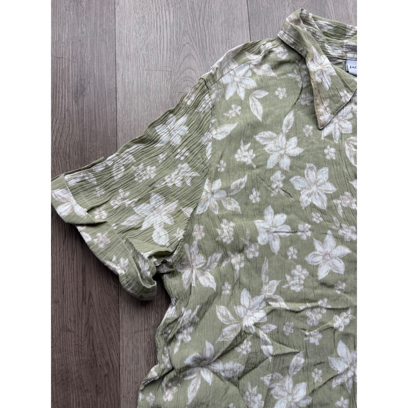 Jaclyn Smith Classic Green Floral Rayon Button Down Shirt Womens 1X Short Sleeve
