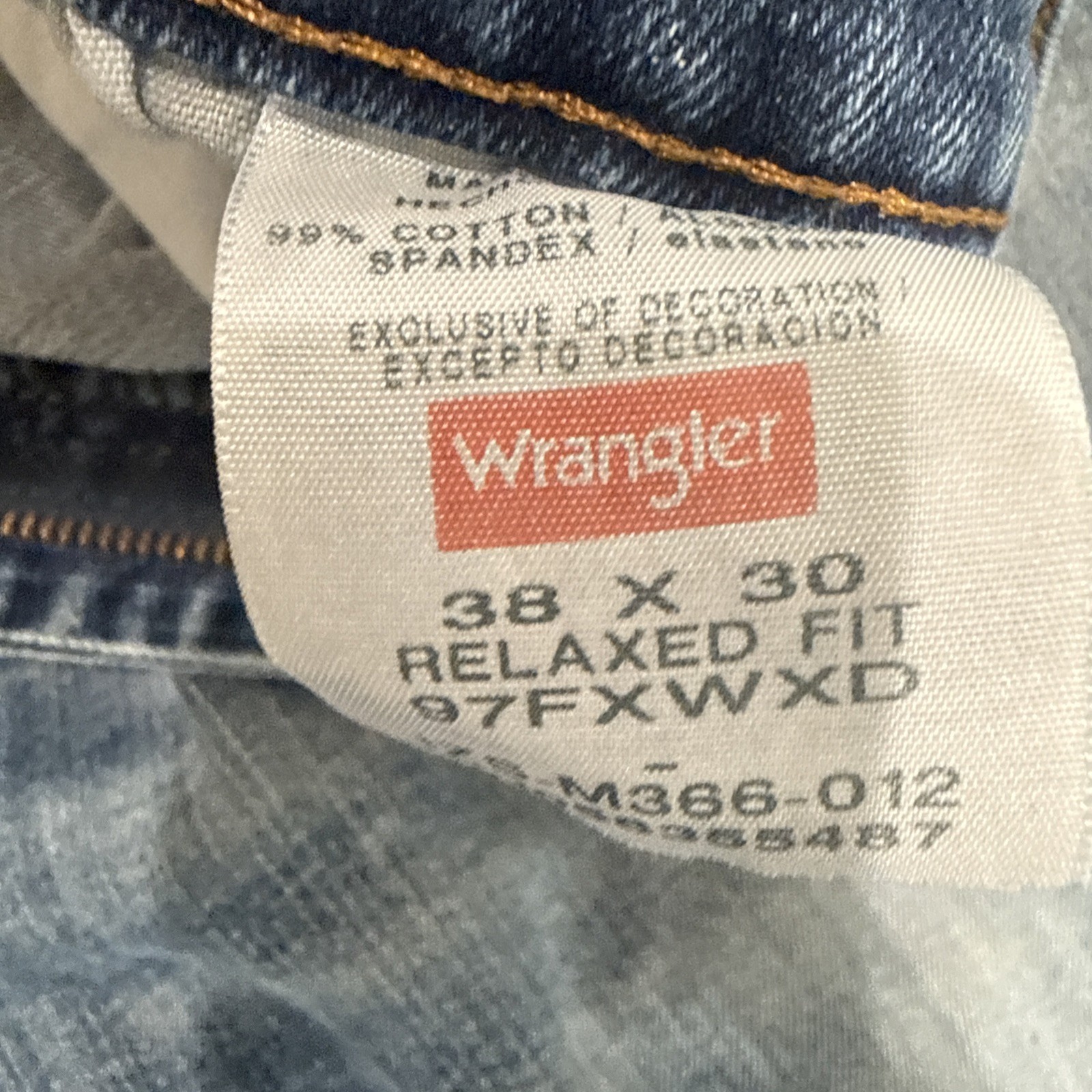 Wrangler Jeans Men’s 38×30 Blue Relaxed Fit Premium Quality Cotton workwear