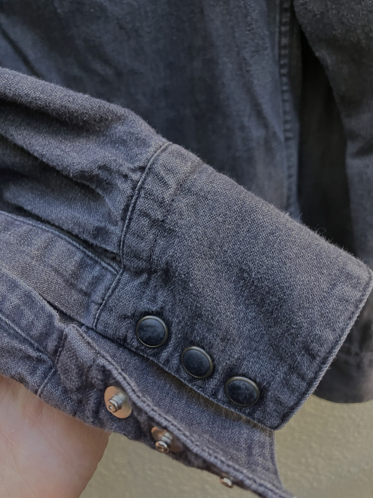 Levis Men Western style Snap Front Denim Shirt Blackish Gray MEDIUM