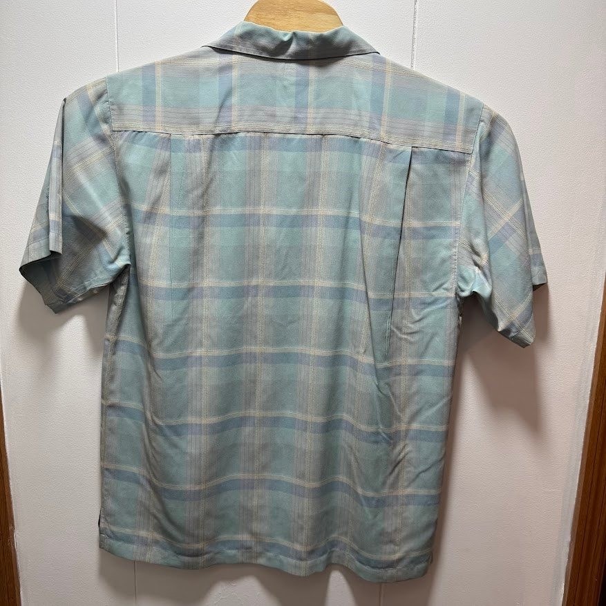Tommy Bahama Mens S Light Blue Plaid 100% Silk Camp Shirt Pineapple Embroidered