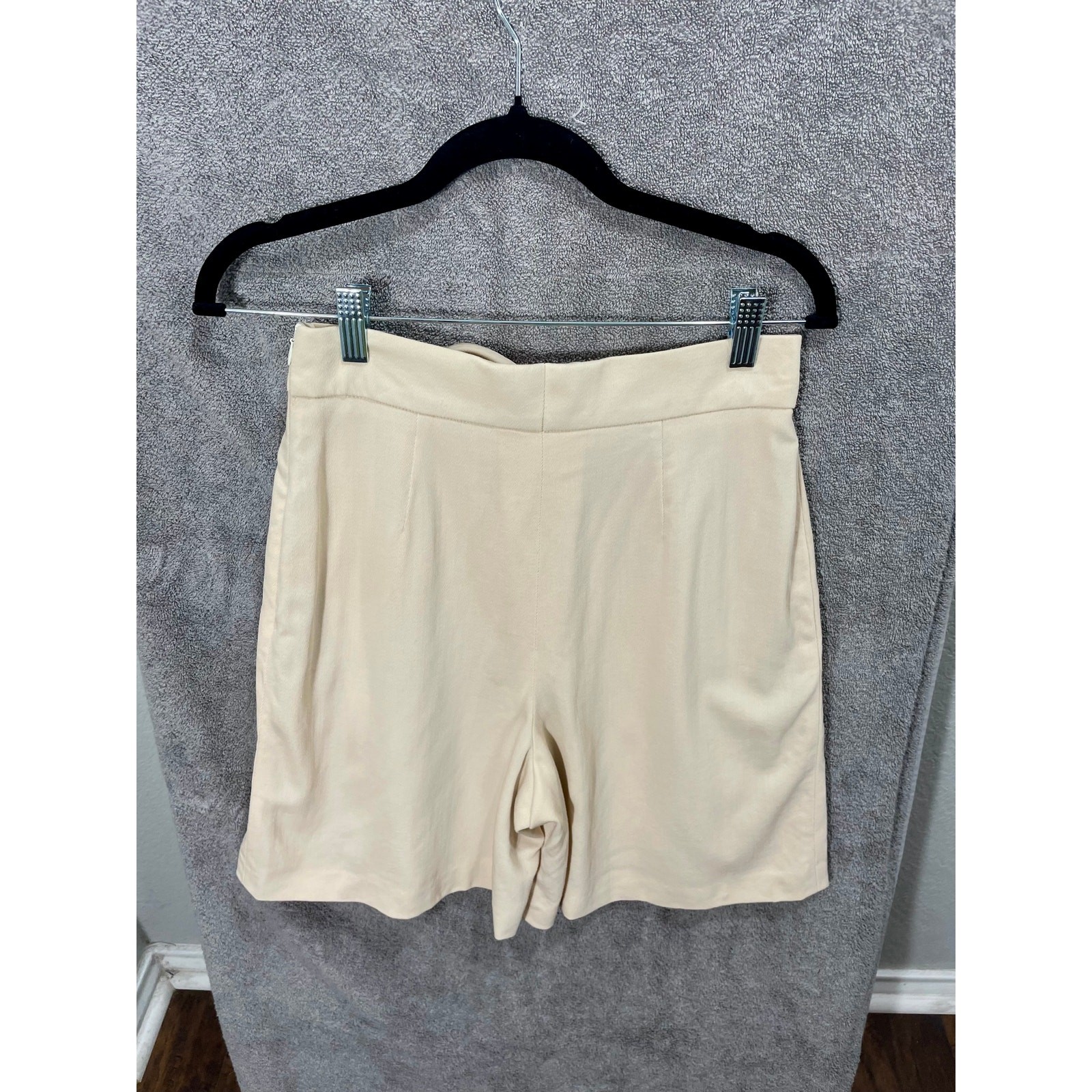 Vintage 90s Escada Margaretha Ley Ivory High-Rise Shorts EU 36/ US 4 Academia