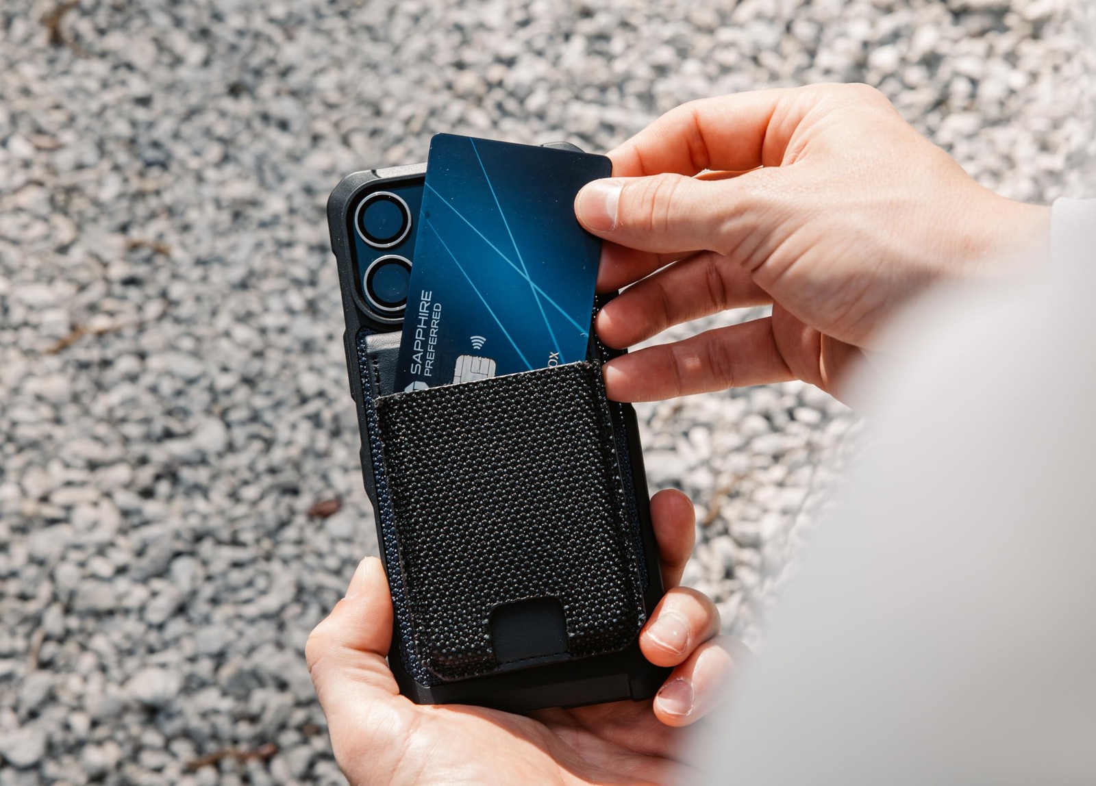 UAG Slim Magnetic Wallet Metropolis Made w/ Kevlar Black 6 Cards Kickstand RFID