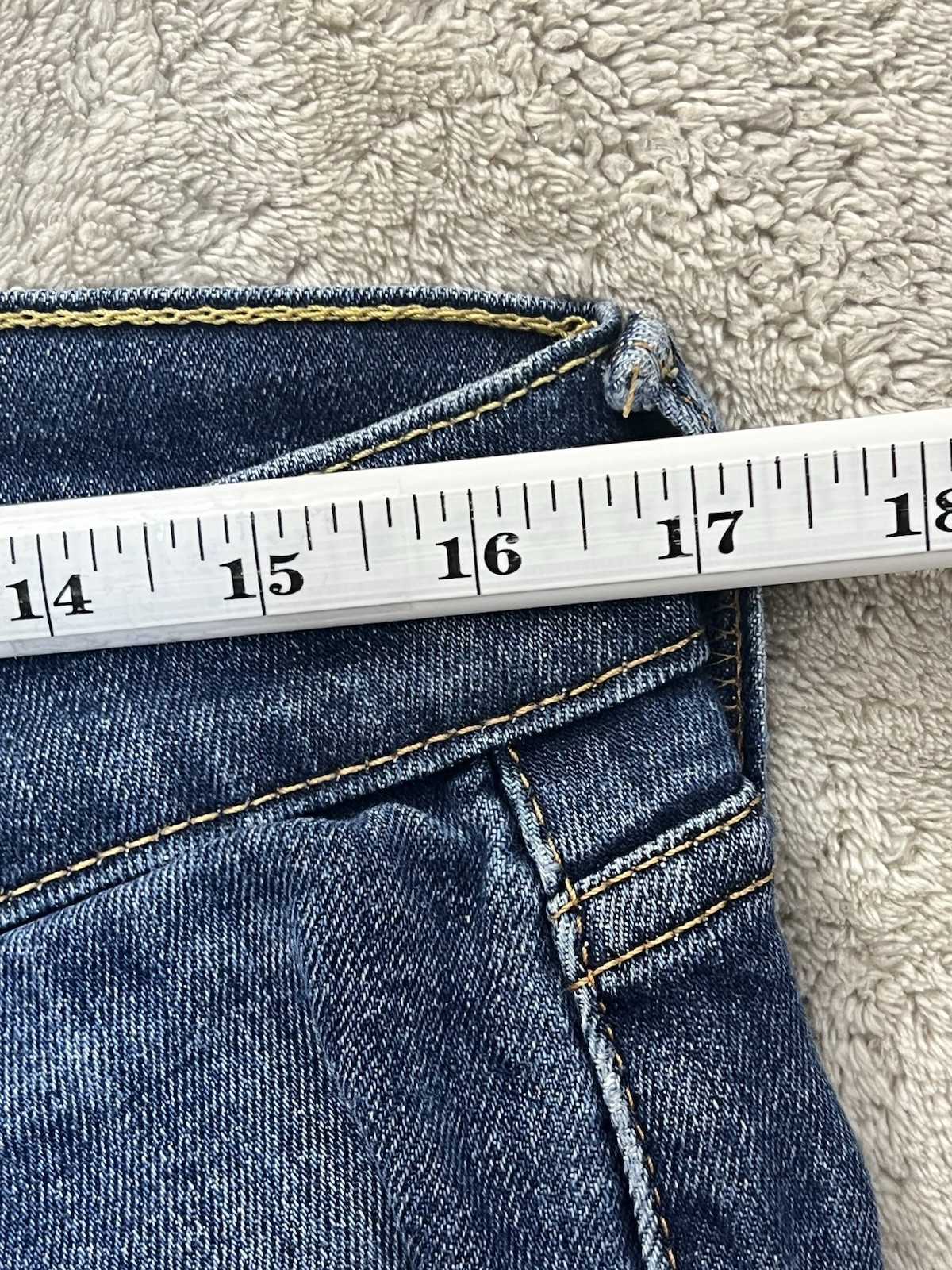 Levi’s 519 Men’s Size W36/ L32 US High Rise Straight Leg Skinny Jeans Blue