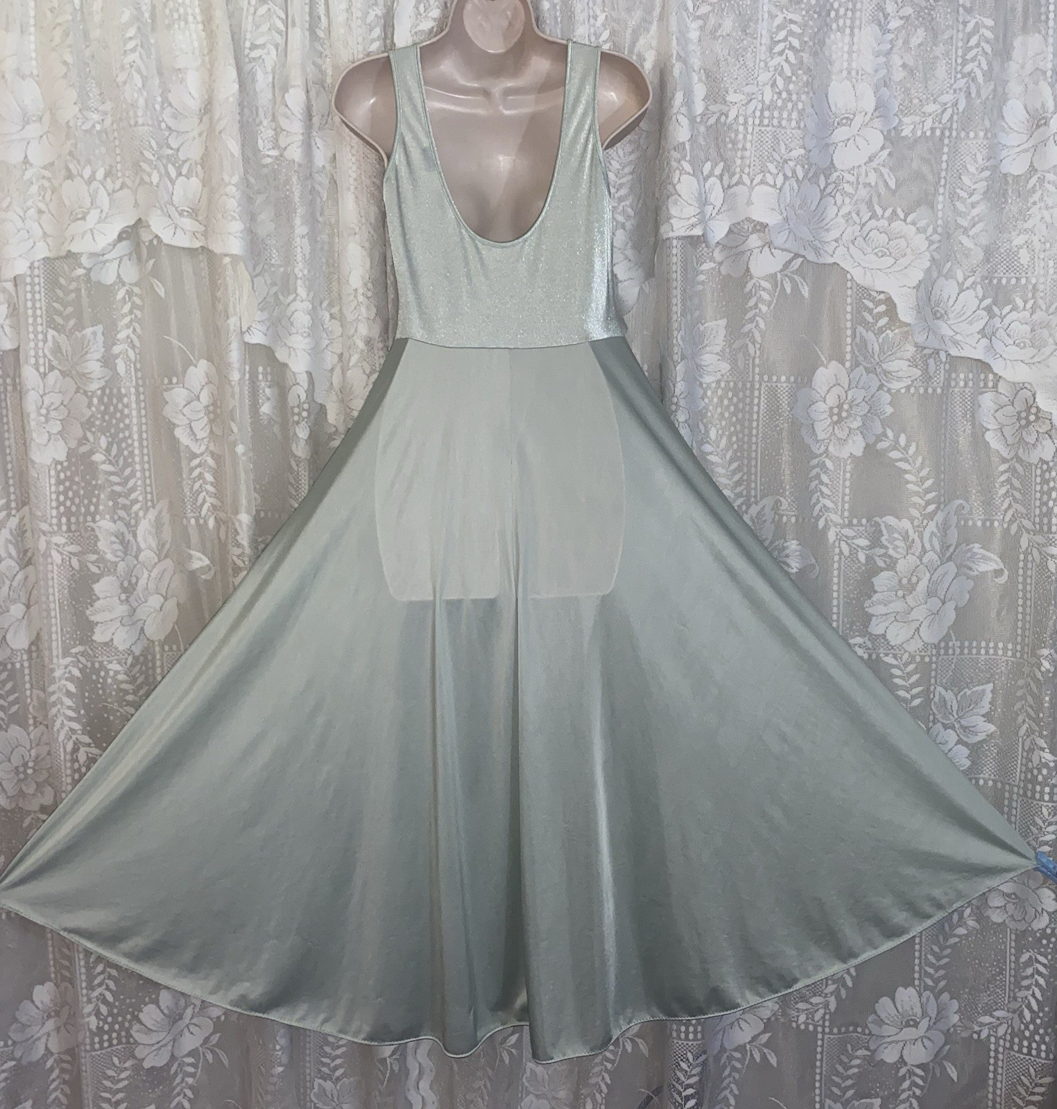 VTG L 38 40 VANITY FAIR Ceylon Full Nylon Nightgown Negligee Lace olga esque