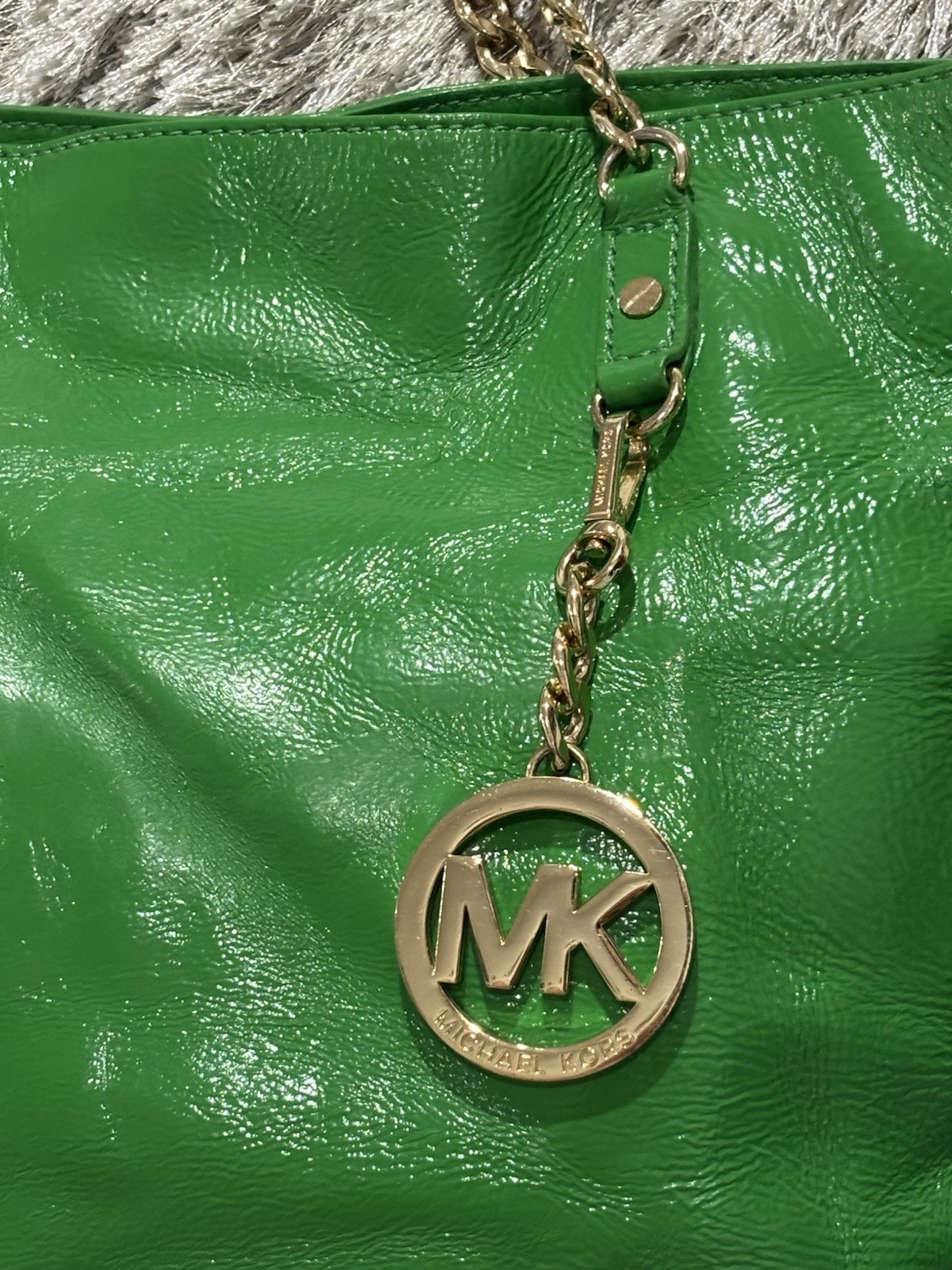 Michael Kors Jet Set Tote Bag bright green patent leather gold chain accents
