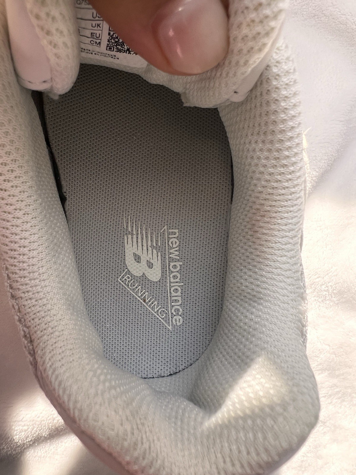 New Balance PC9060LL White Lace-Up Low Top Sneakers for Running & Casual
