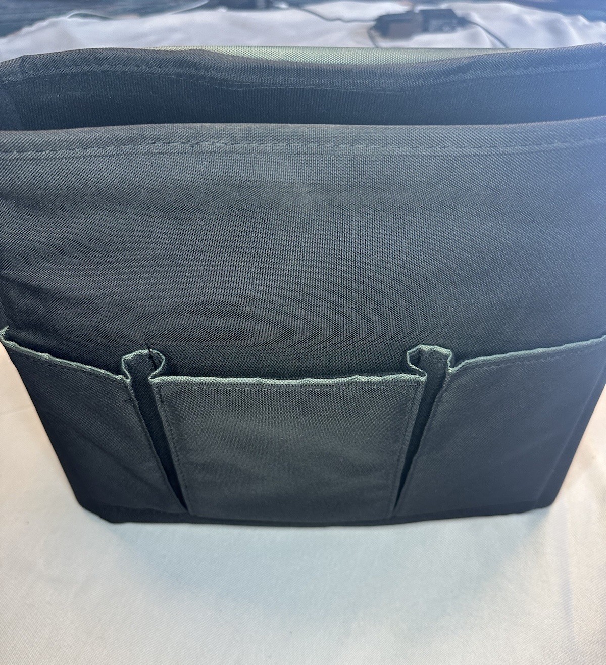 Bose Black Messenger Bag Adjustable Shoulder Strap Pockets Medium