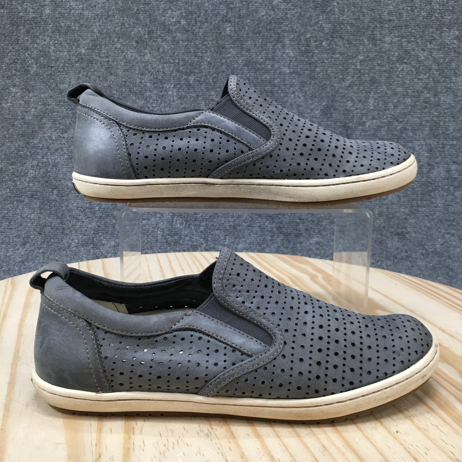 Taos Court Shoes Womens 8.5 Slip On Sneakers Slip On Perforated Leather Gray
