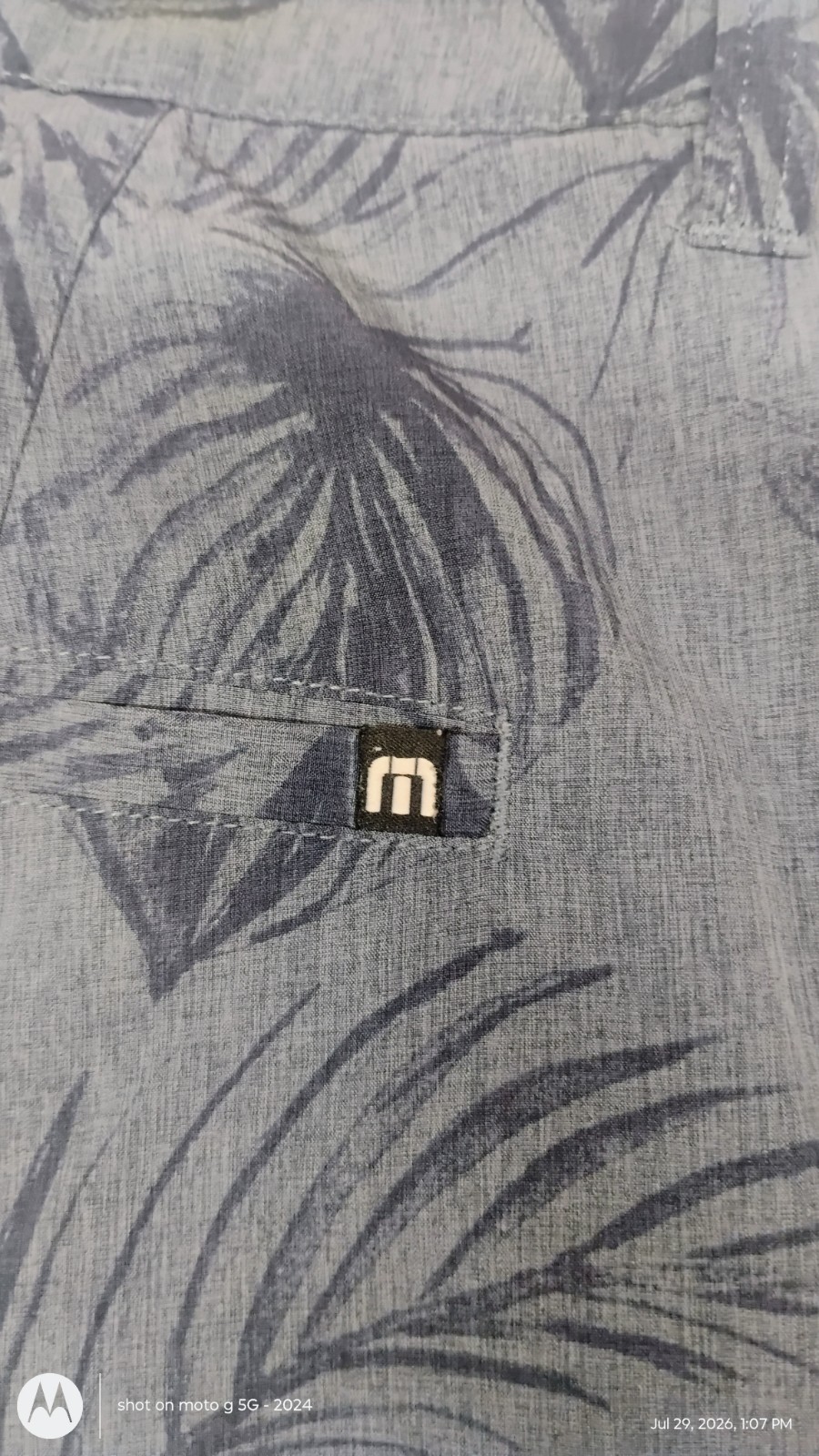 TravisMathew Men’s Bermuda Shorts Blue Tropical Floral Flat Front Pockets 10in