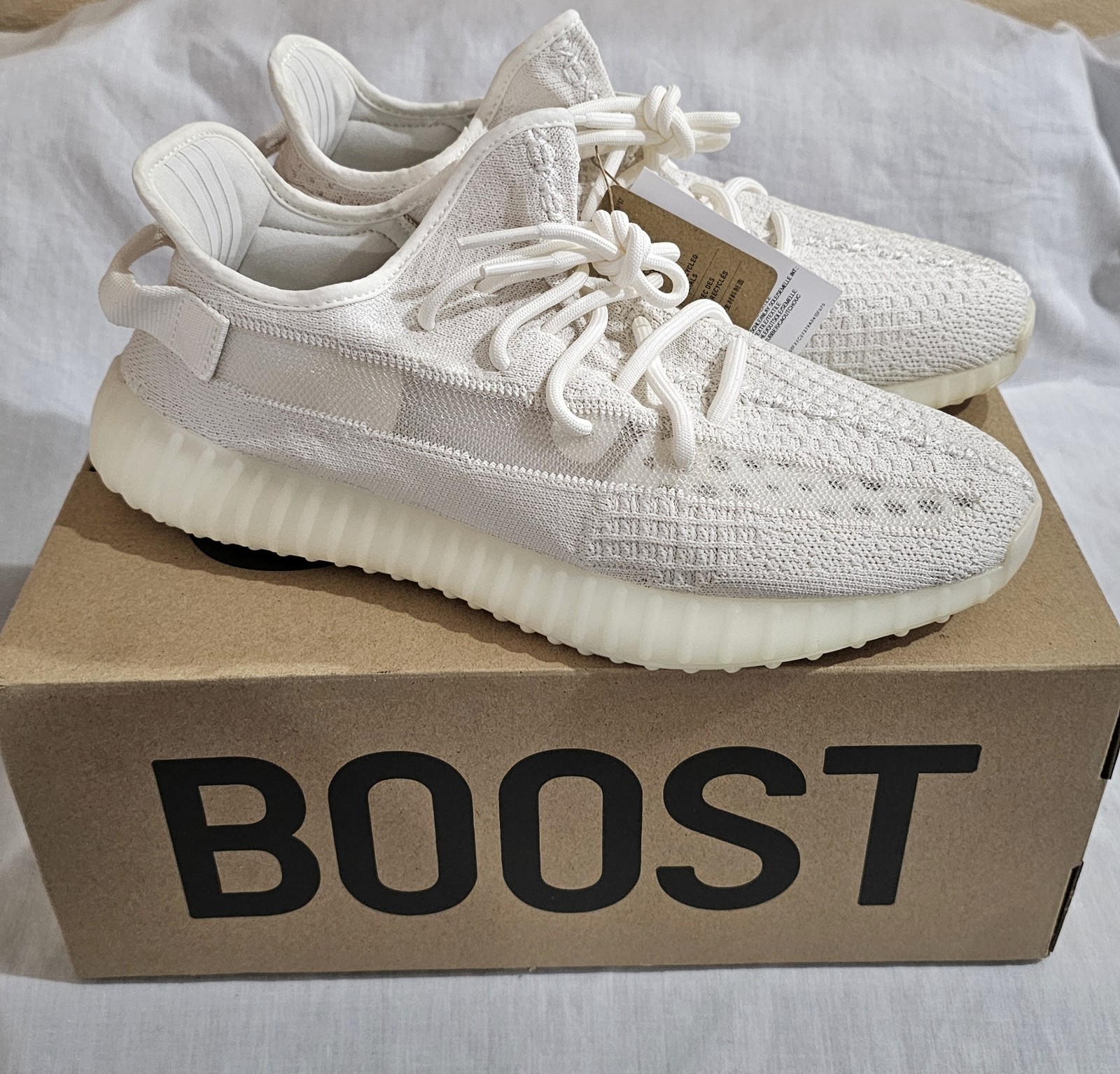 *NIB/DEADSTOCK* adidas Yeezy Boost 350 V2 “Bone” (HQ6316) Size US 11