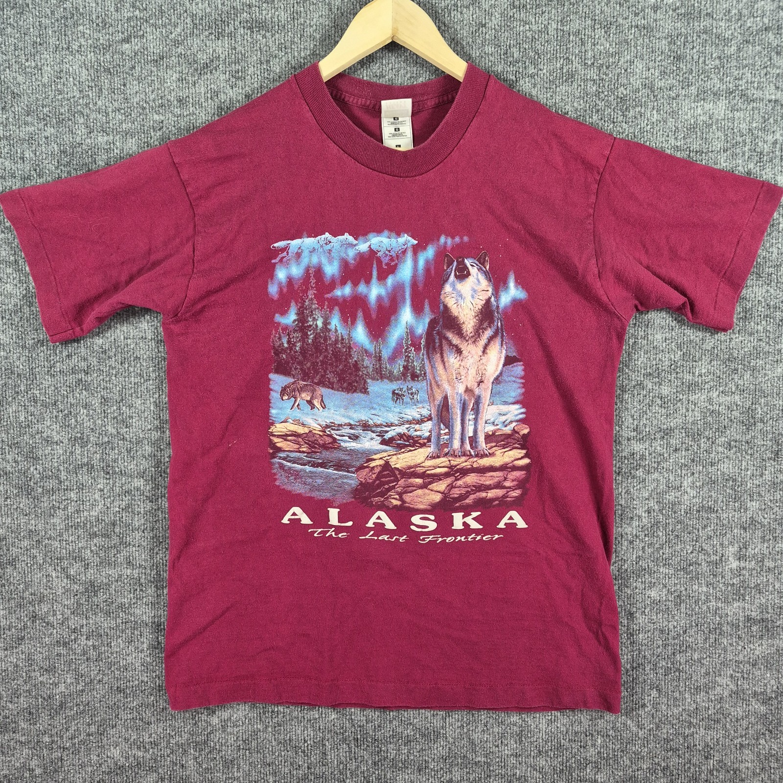 Vintage Alaska Wolves Wolf Native Animal Woods Single Stitch