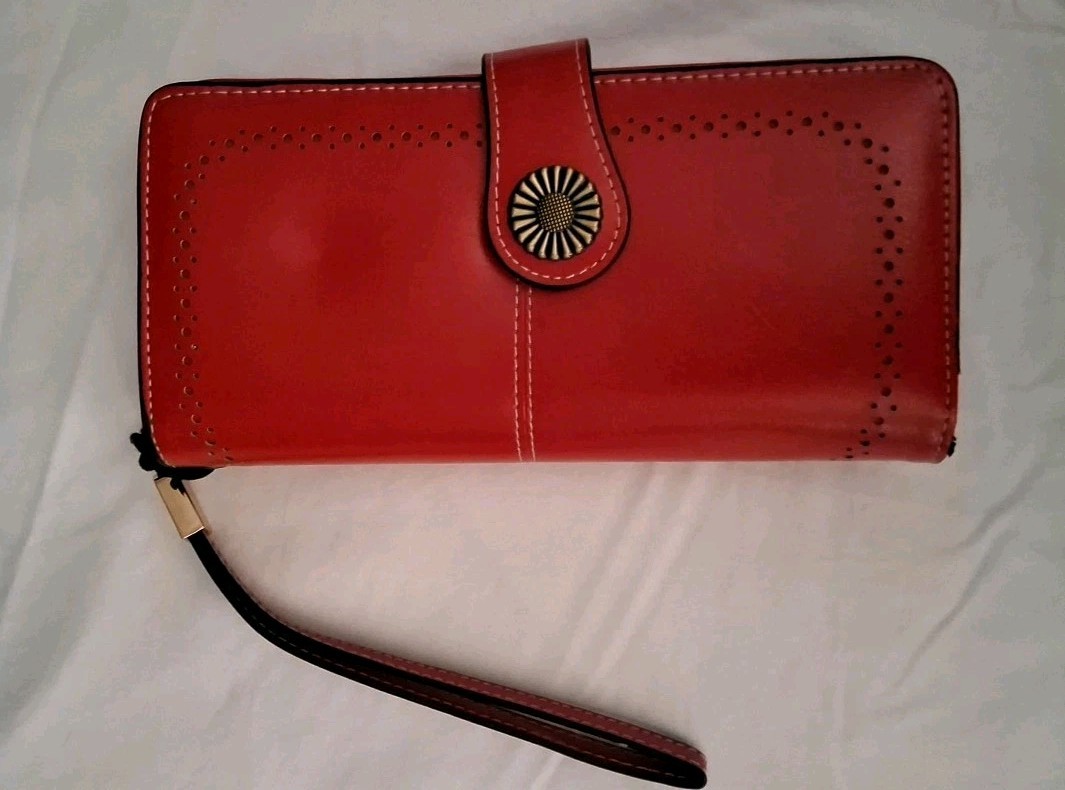 Women’s Red Leather Billfold Wallet Clutch Purse