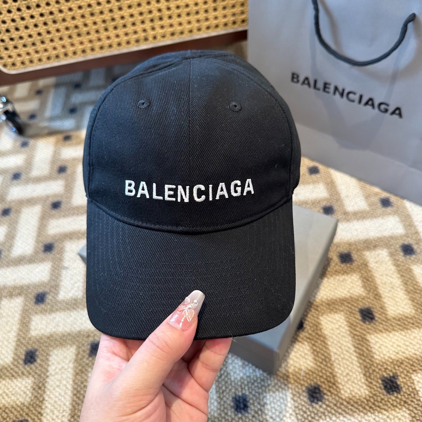 Balenciaga letter-style new baseball cap