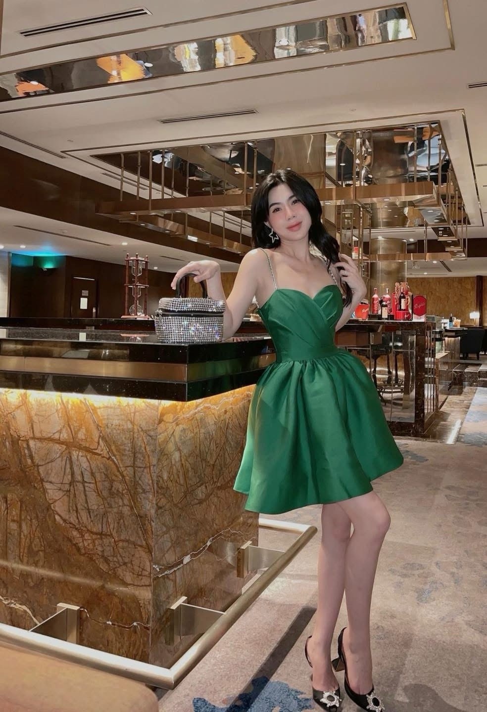 Women’s Green Solid Satin Sweetheart Spaghetti Strap Fit & Flare Mini Dress S