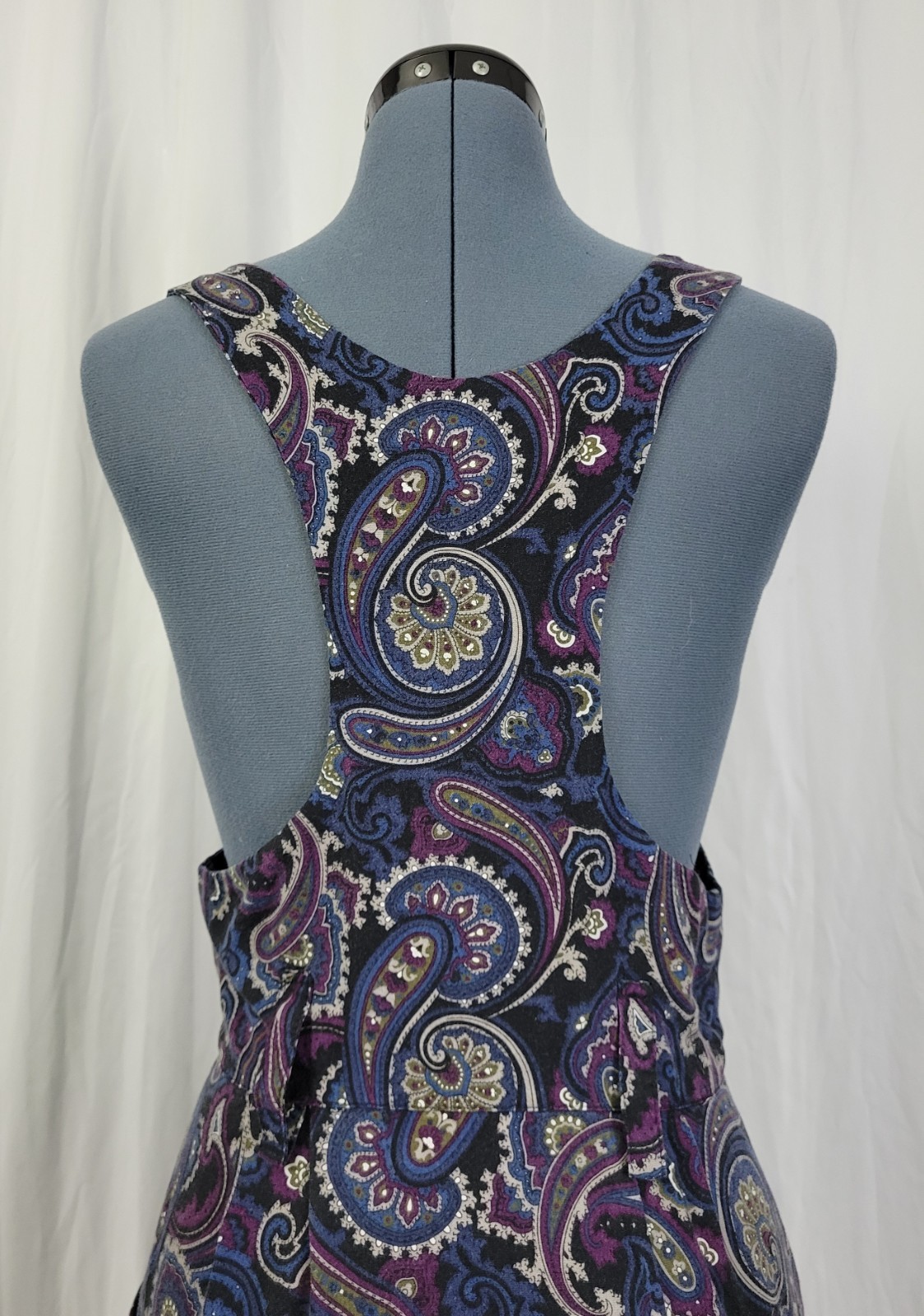 Vintage Outback Red Blue/Purple/Grey Paisley Jumper w Deep Neckline Size 8
