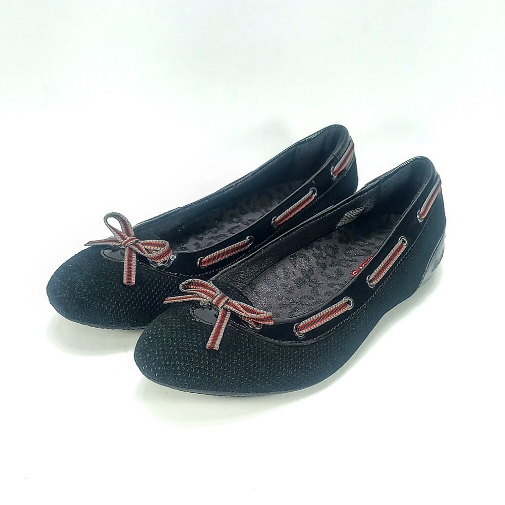 Skechers Womens 6.5 Black Perforated Leather And Synthetic Upper Slip On Flats