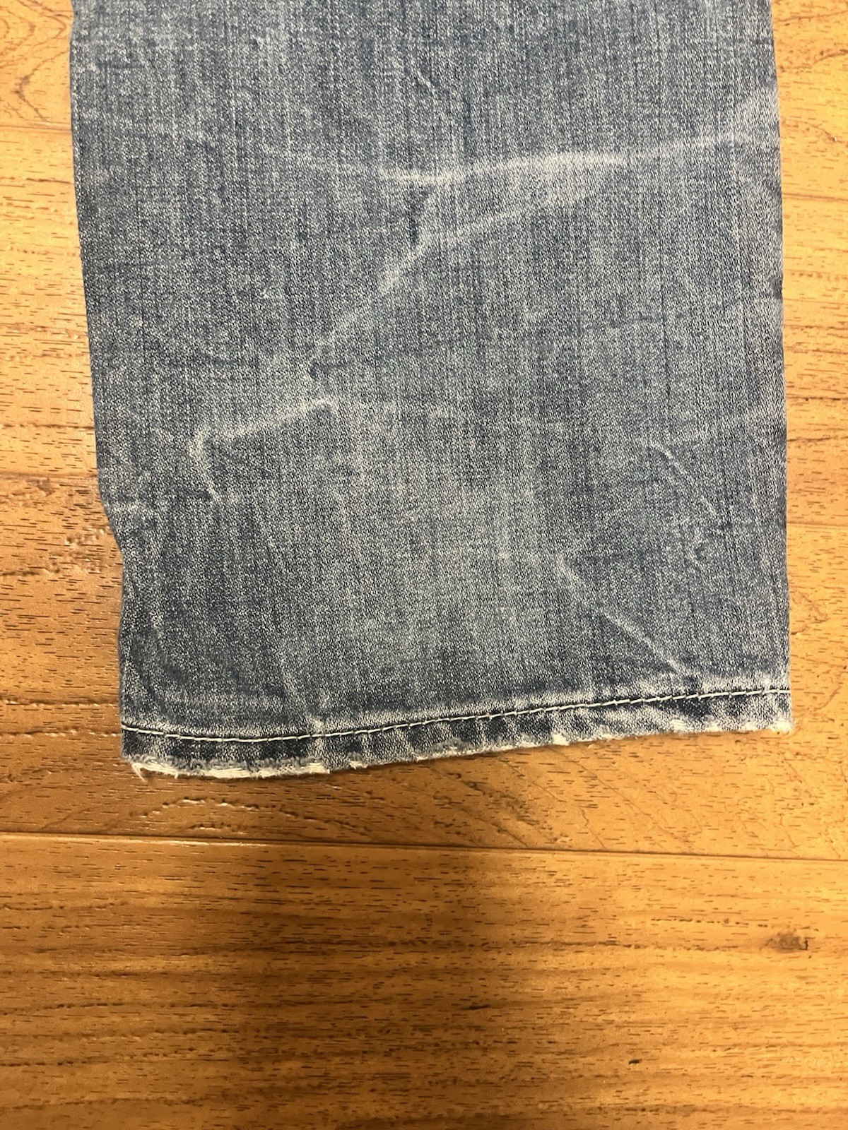 True Religion Jeans Mens Size 33 Blue Straight Leg Flap Pockets Distressed Denim