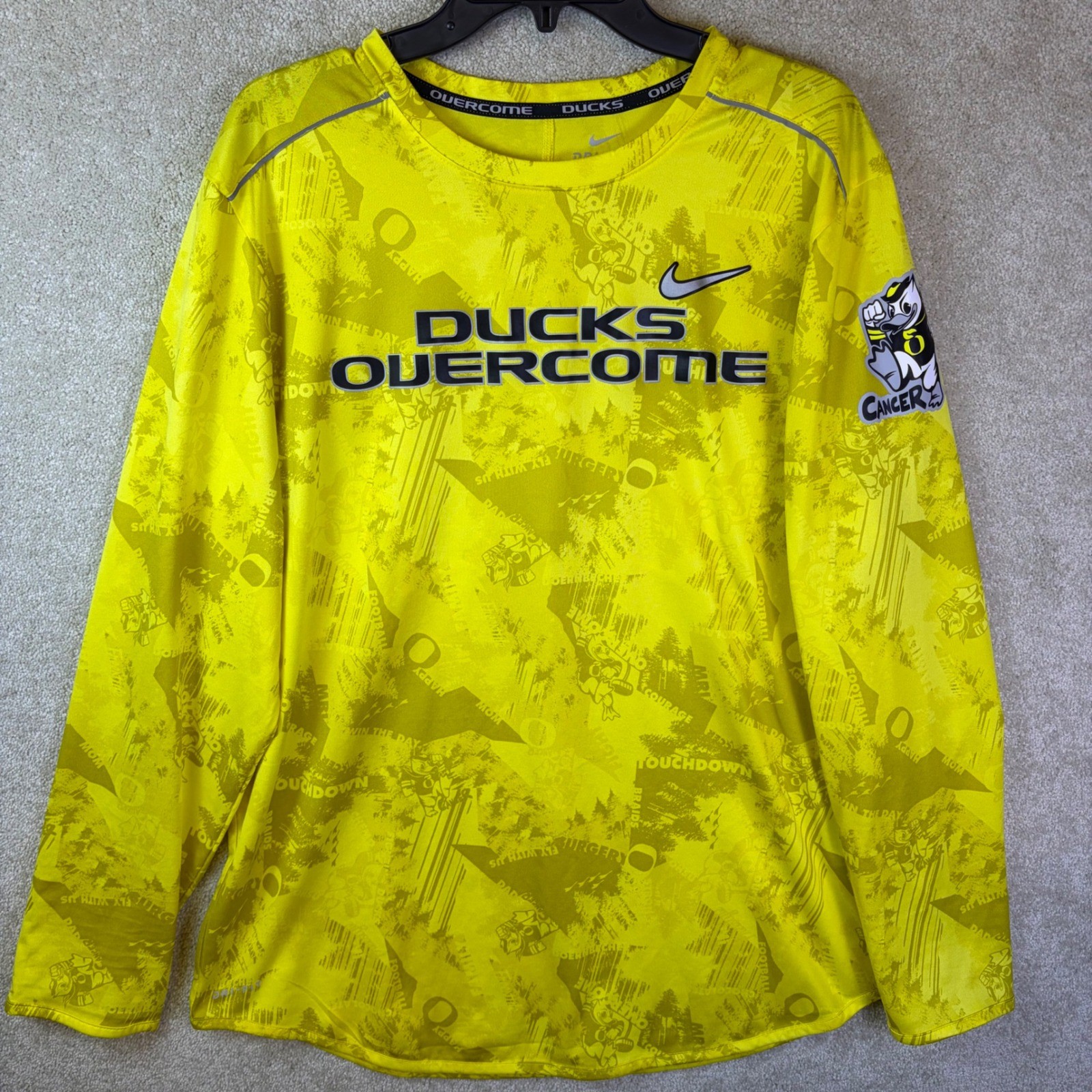 Nike Oregon Ducks Overcome Shirt Mens XL Yellow Long Sleeve Cancer Awareness Tee