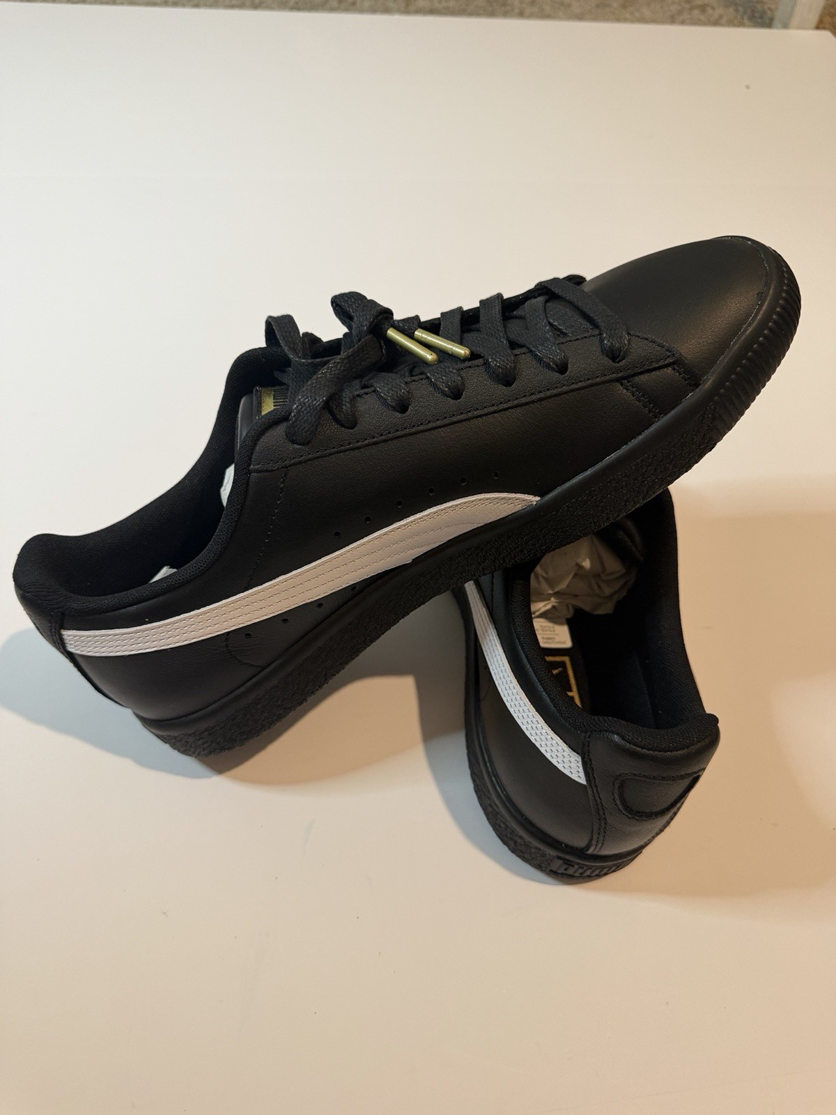 PUMA Clyde Men’s Low Top Lace-Up Sneakers Black/White Rubber Sole