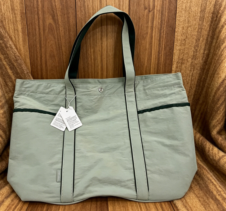 Lululemon Matcha Green Tote Bag 20L Water Repellent Work Gym Travel Shopping