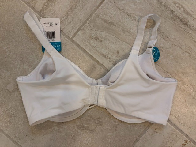 NWT Radiant Collection by Vanity Fair Smooth Lightweight 40DD Star White