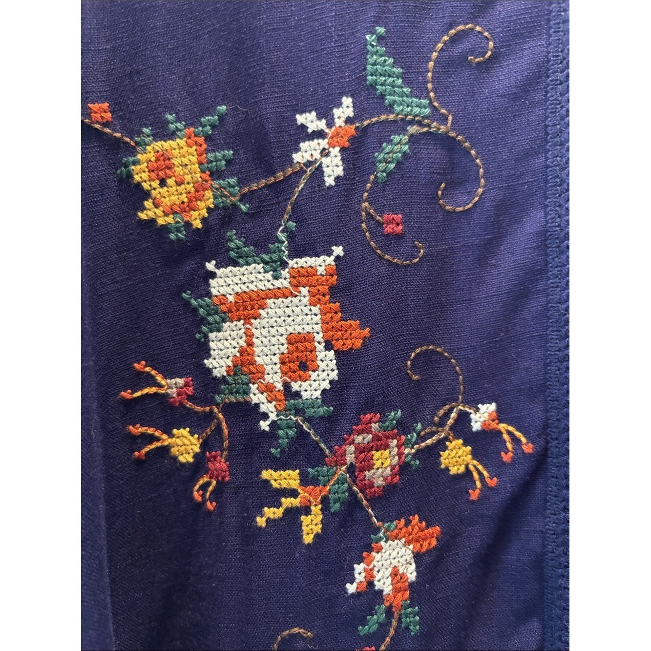 NWT Solitaire Navy Blue Embroidered Floral Boho Button-Front Top