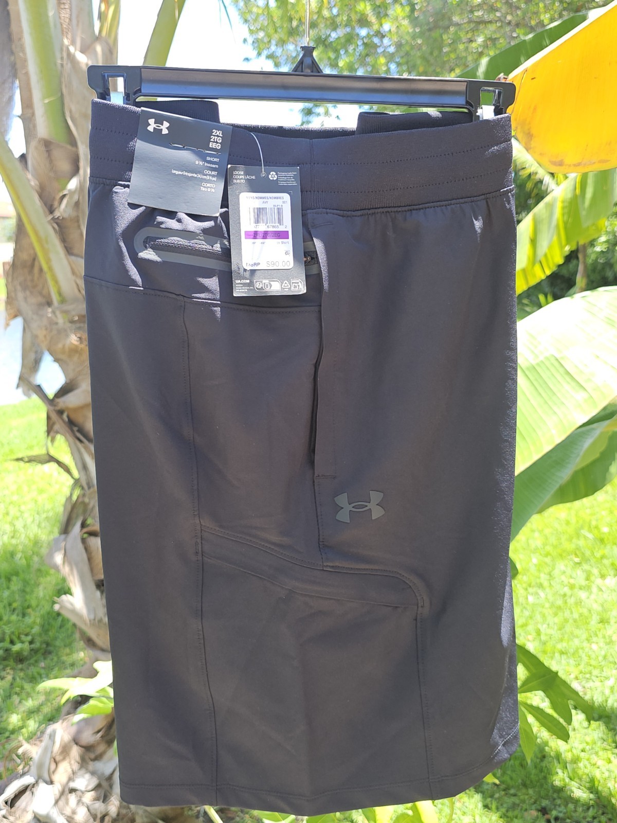 Men’s Size 2XLUnder Armour Sportswear Men’s Woven Cargo Shorts 1388018 001 Black