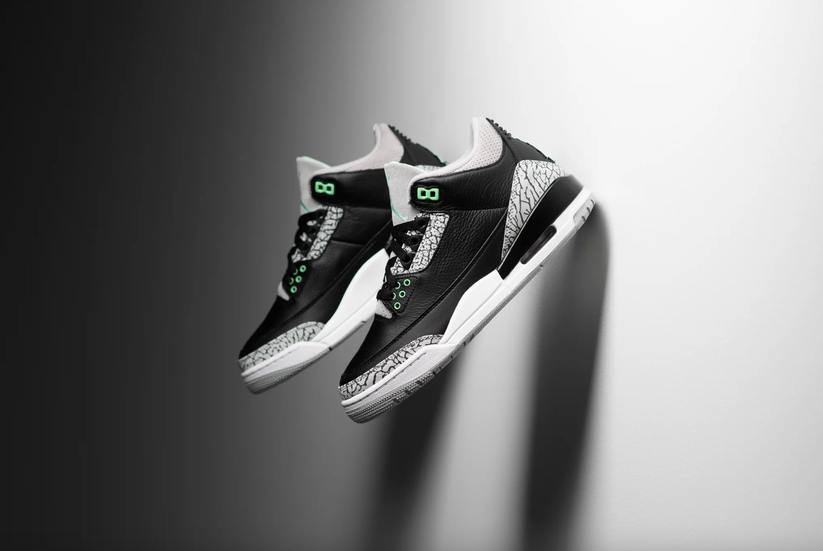 Nike Air Jordan III 3 Retro Green Glow Black Grey CT8532-031 Men’s