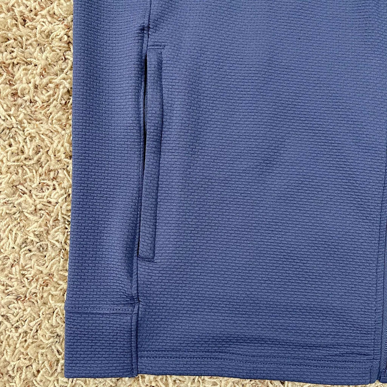 Bench Men’s Moisture Wicking Performance Jacket Blue, Size Medium (New)
