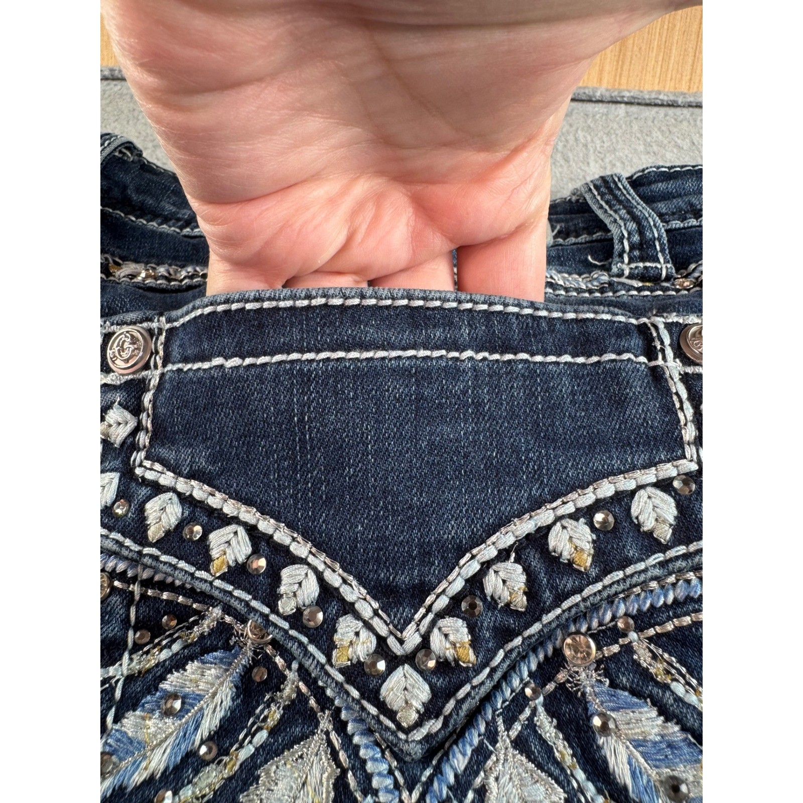 Grace in LA Easy Fit Embroidered Bootcut Jeans Dark Wash Size 34 Womens